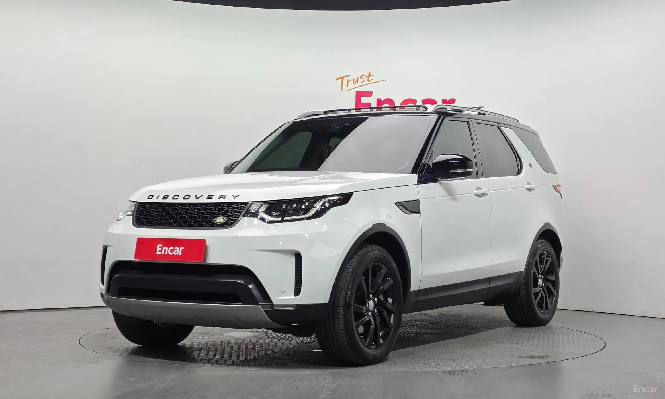 Land Rover Discovery 5