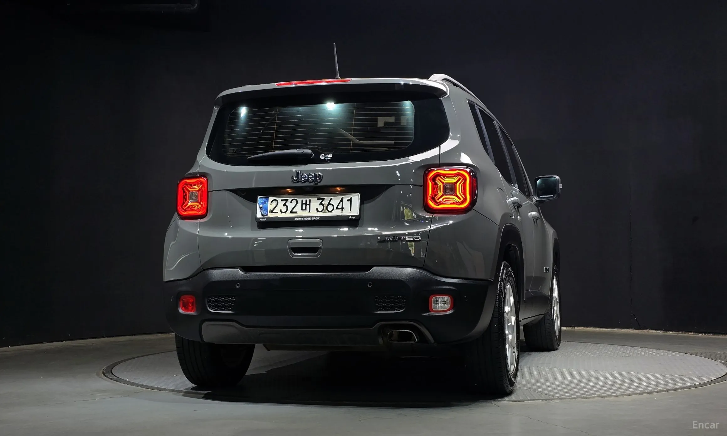 Jeep Renegade превью 4