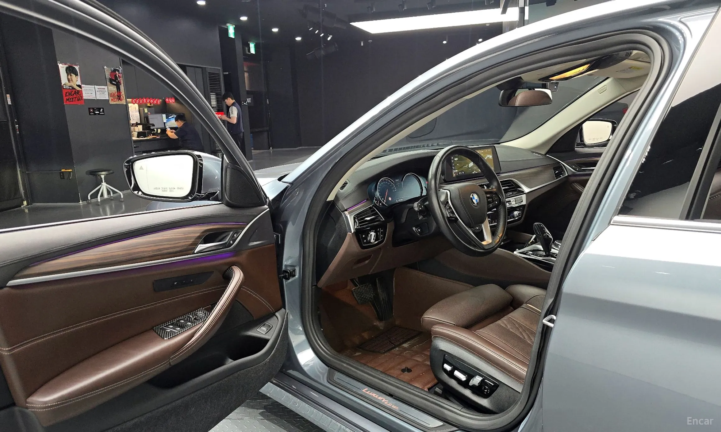 BMW 5 Series (G30) превью 10
