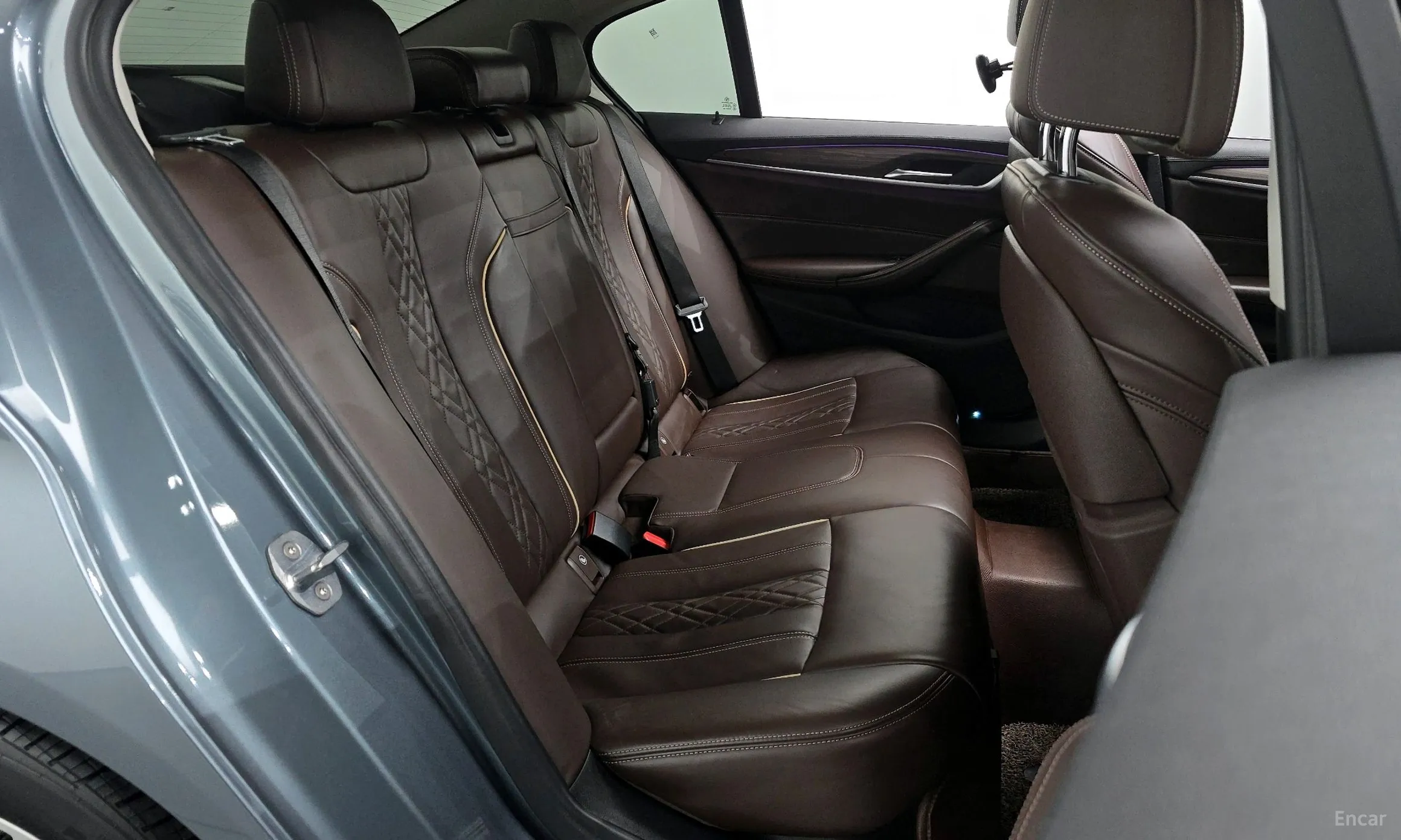 BMW 5 Series (G30) превью 11