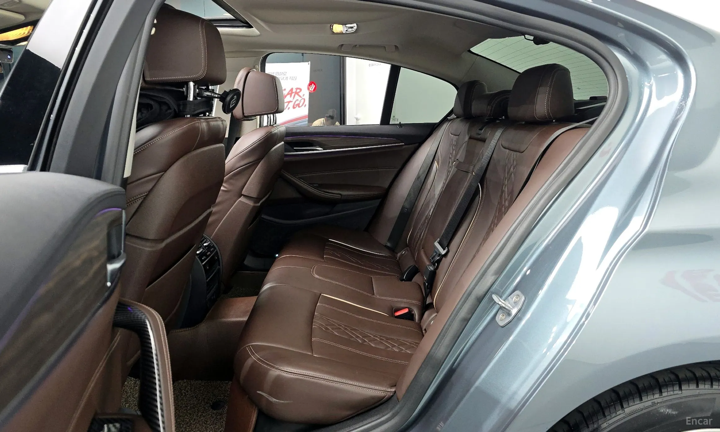 BMW 5 Series (G30) превью 12