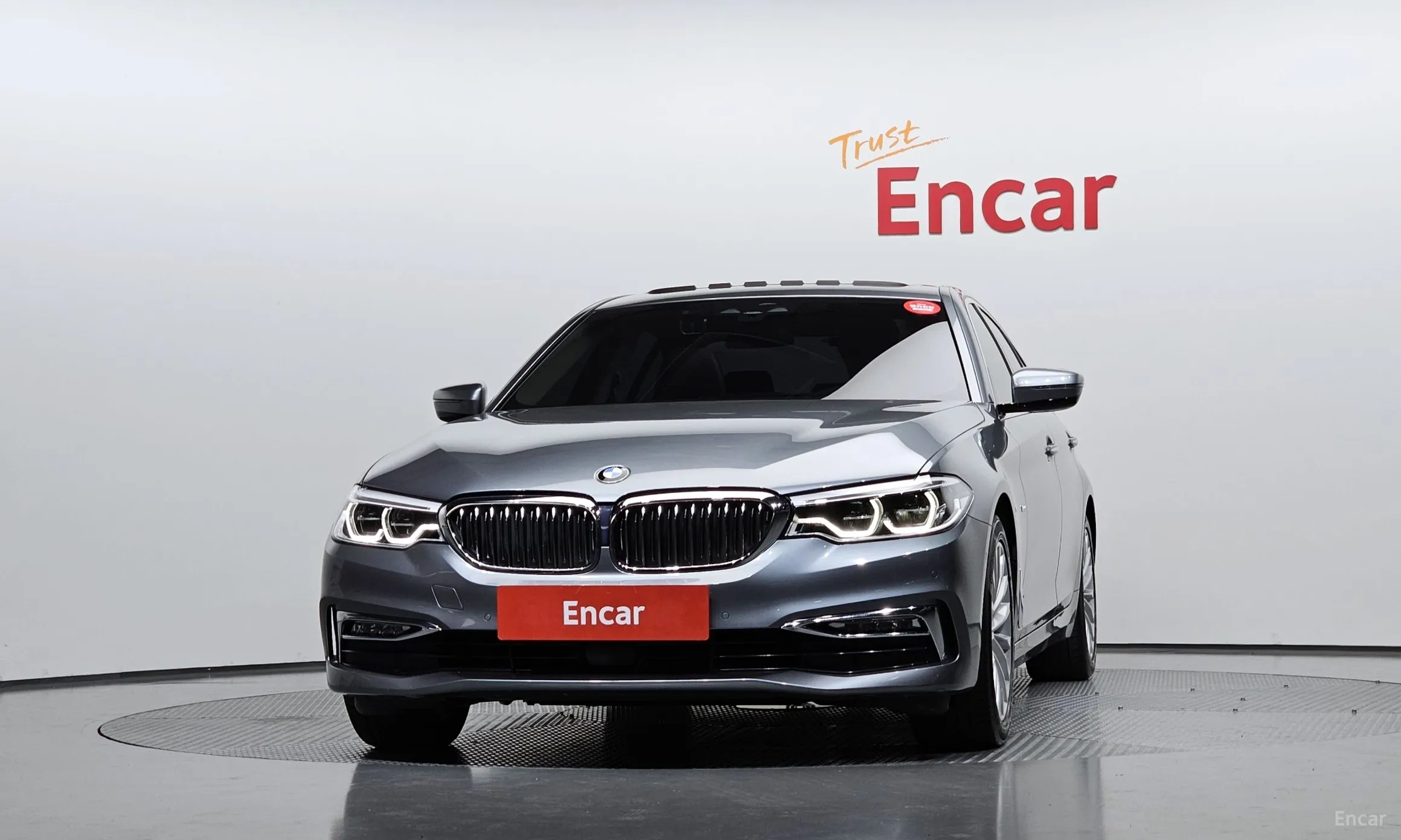 BMW 5 Series (G30) превью 3