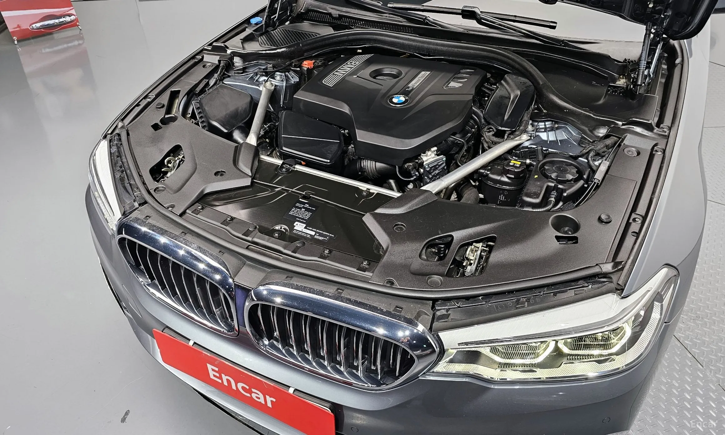 BMW 5 Series (G30) превью 6