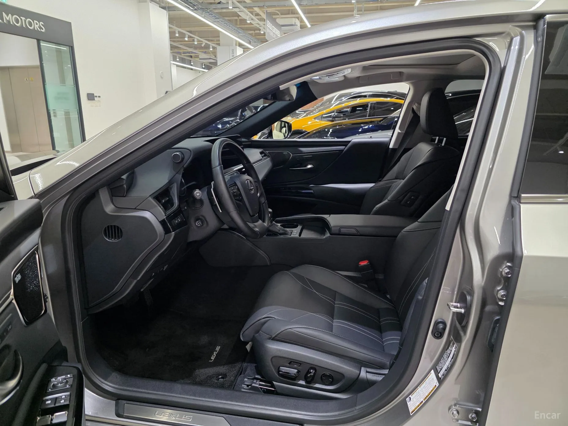 Lexus ES300h 7th Generation превью 10