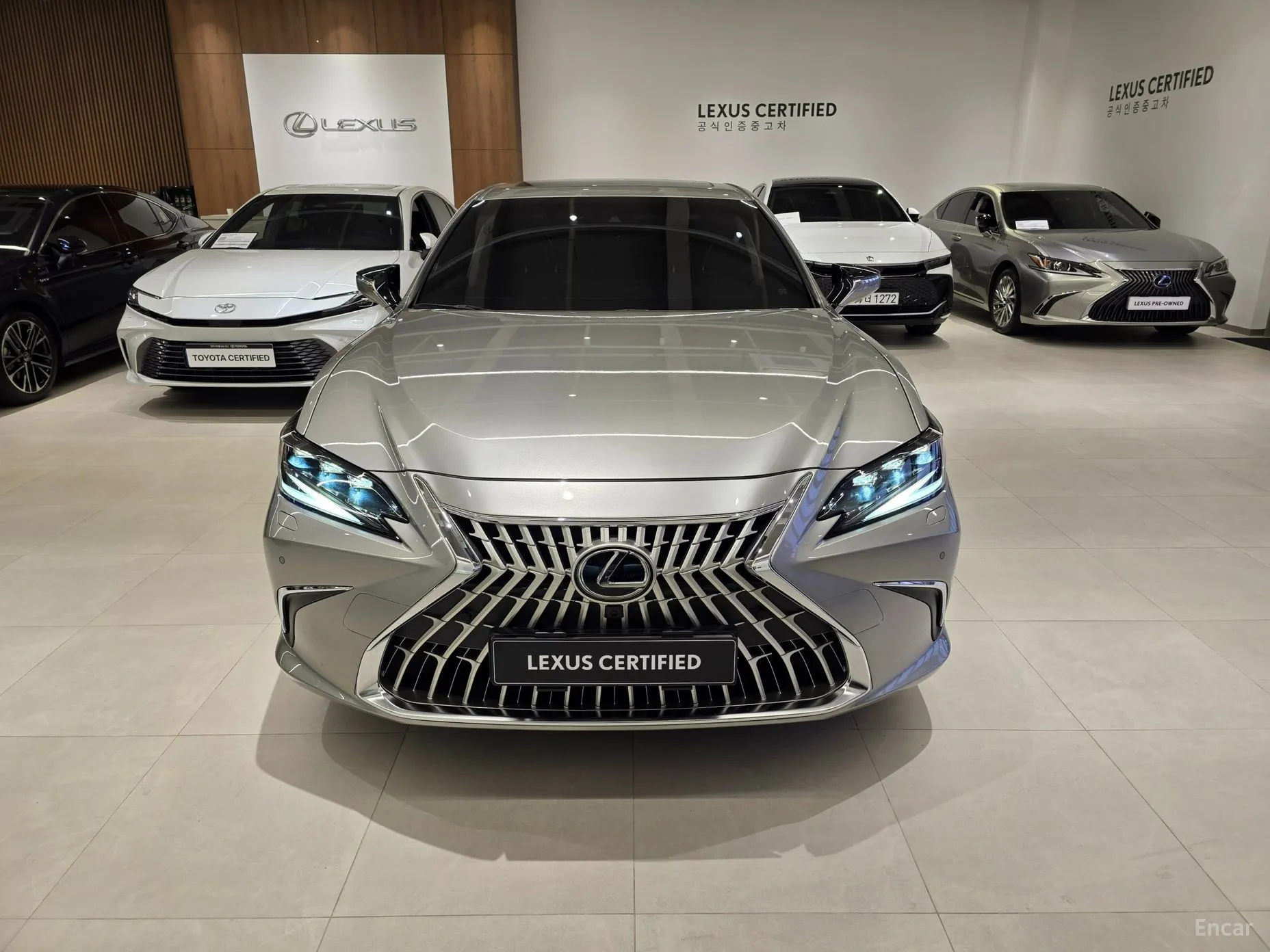 Lexus ES300h 7th Generation превью 3