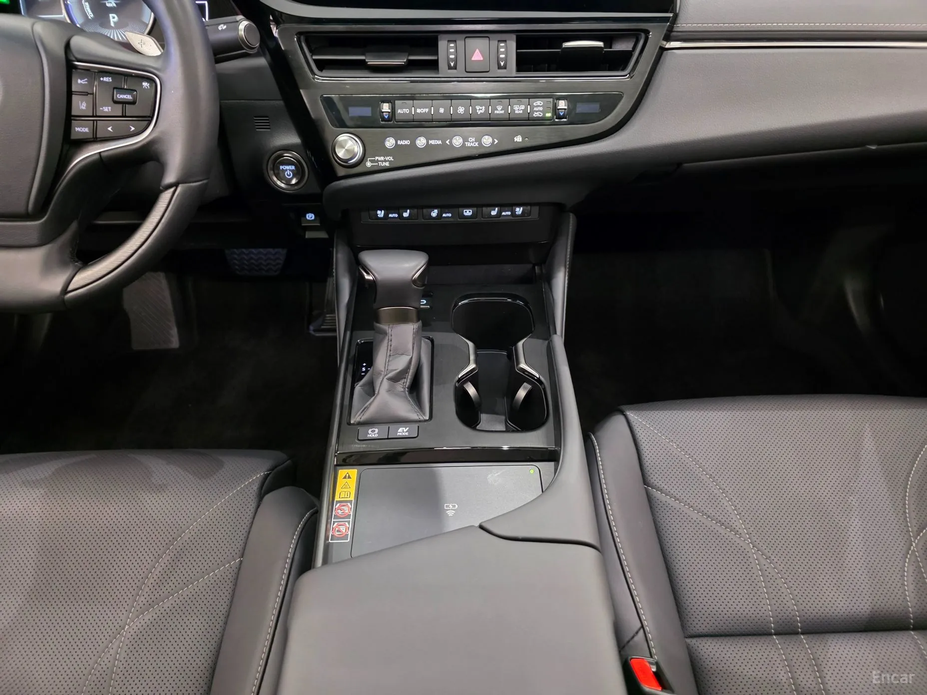 Lexus ES300h 7th Generation превью 9