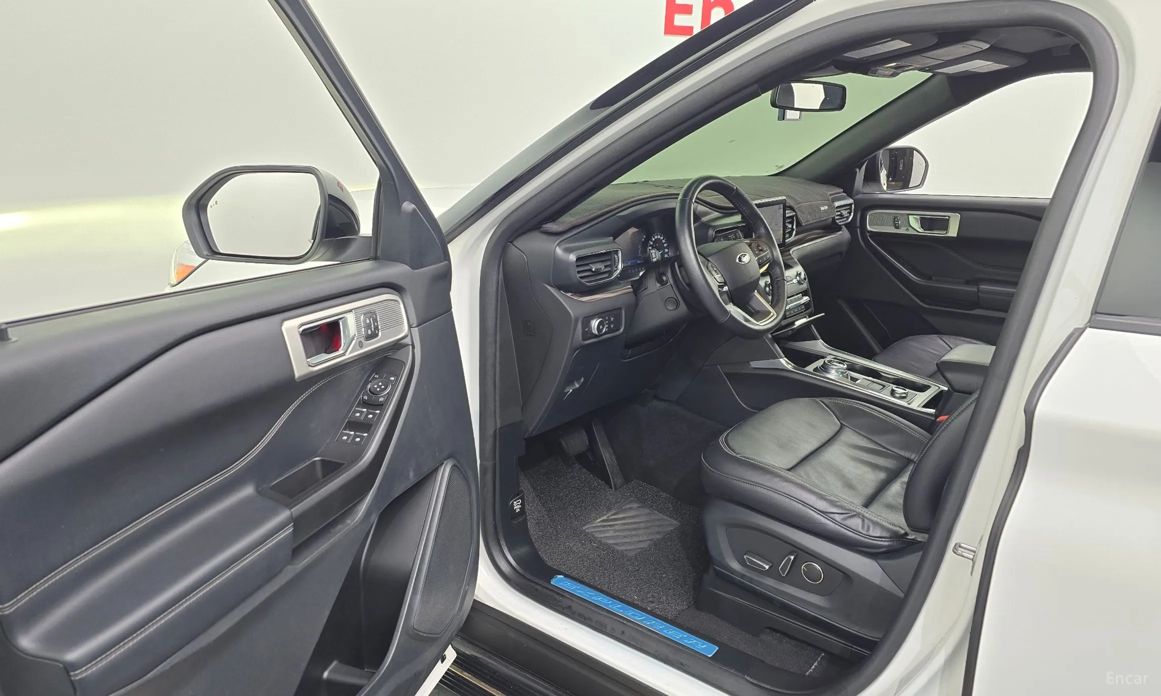 Ford Explorer 6th Generation превью 10