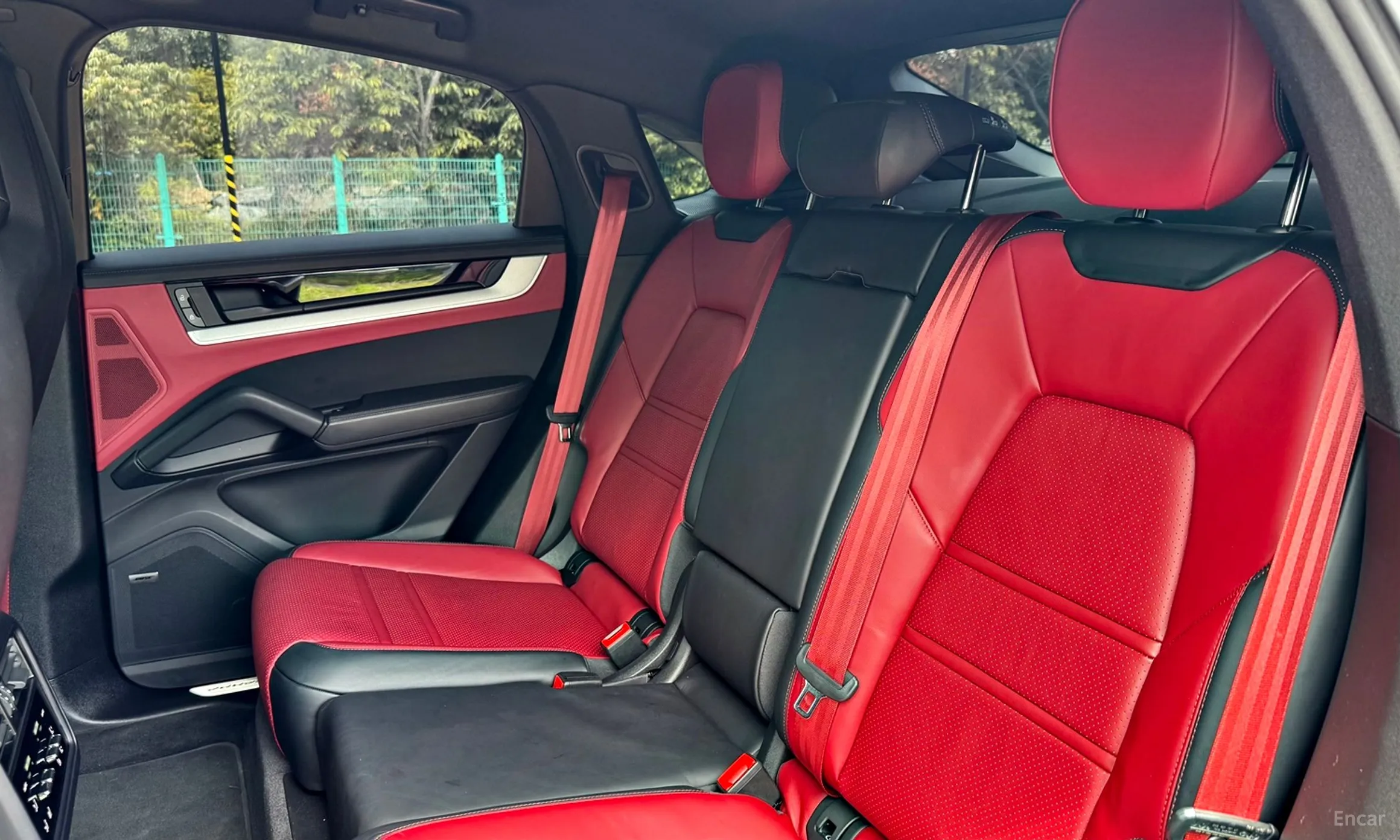 Porsche Cayenne (PO536) превью 14