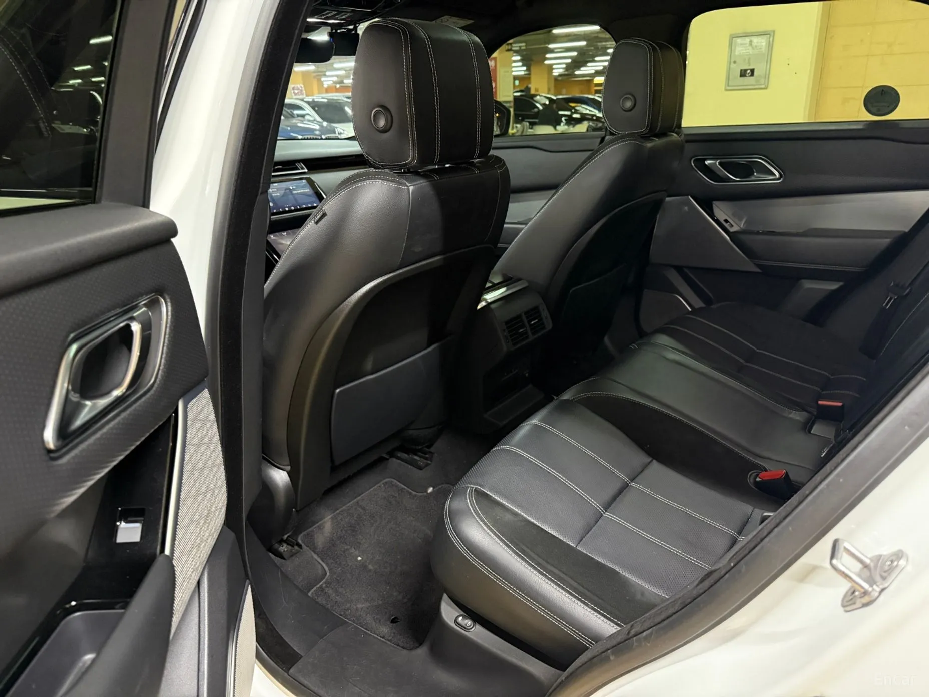 Land Rover Range Rover Bella превью 16