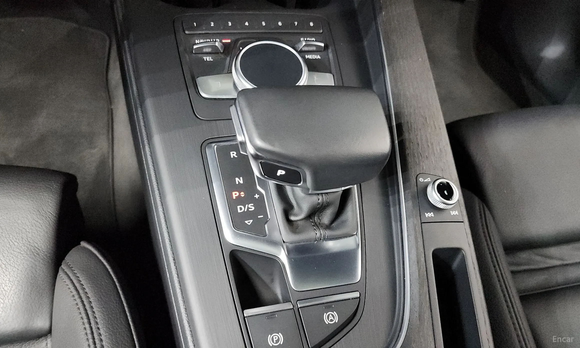 Audi A4 (B9) превью 9