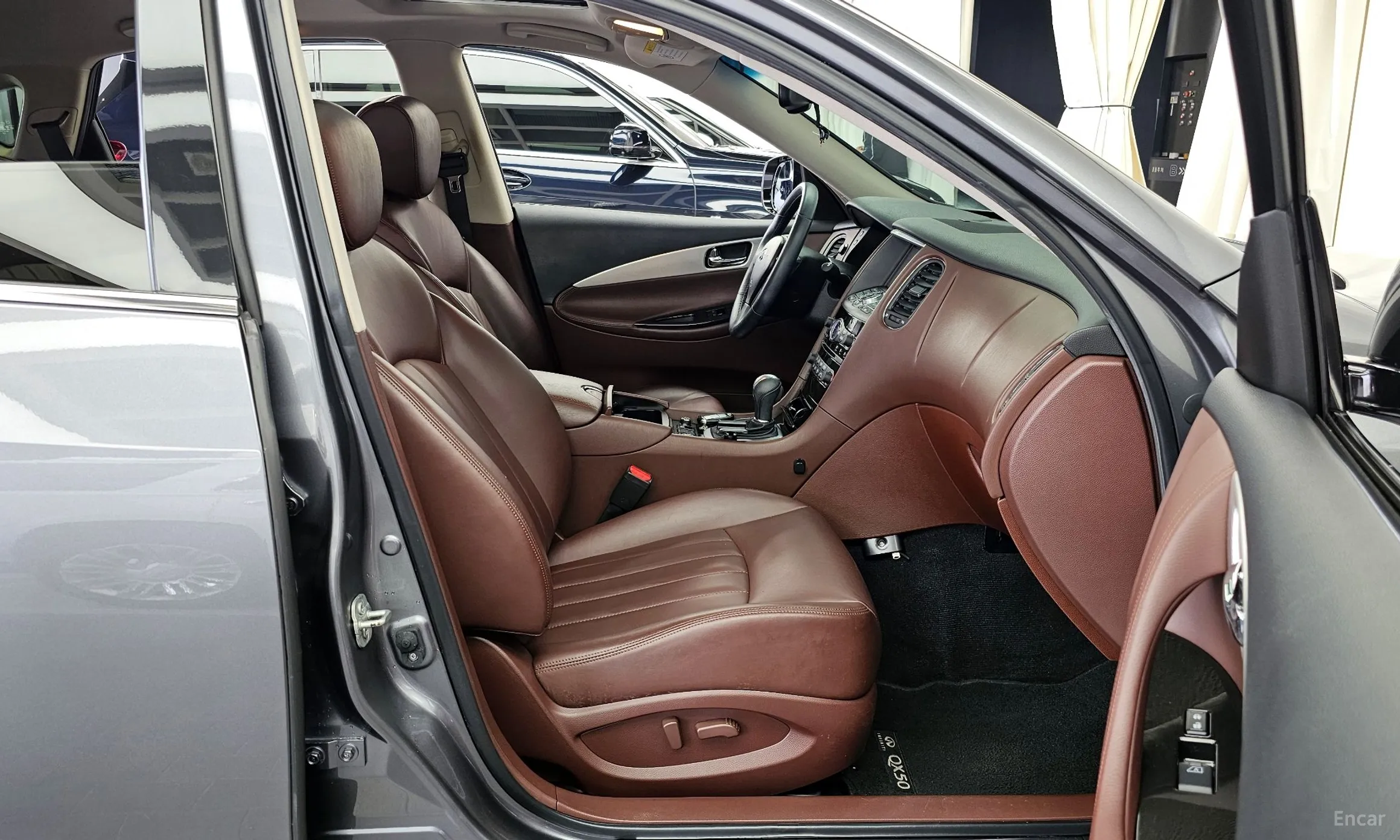 Infiniti QX50 превью 11