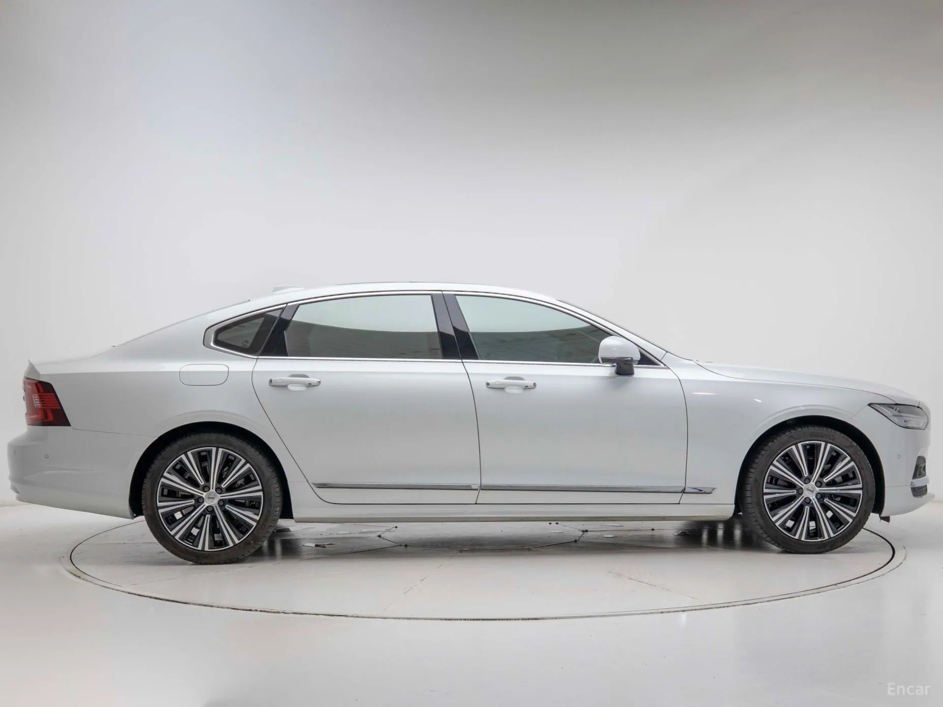 Volvo S90 превью 3