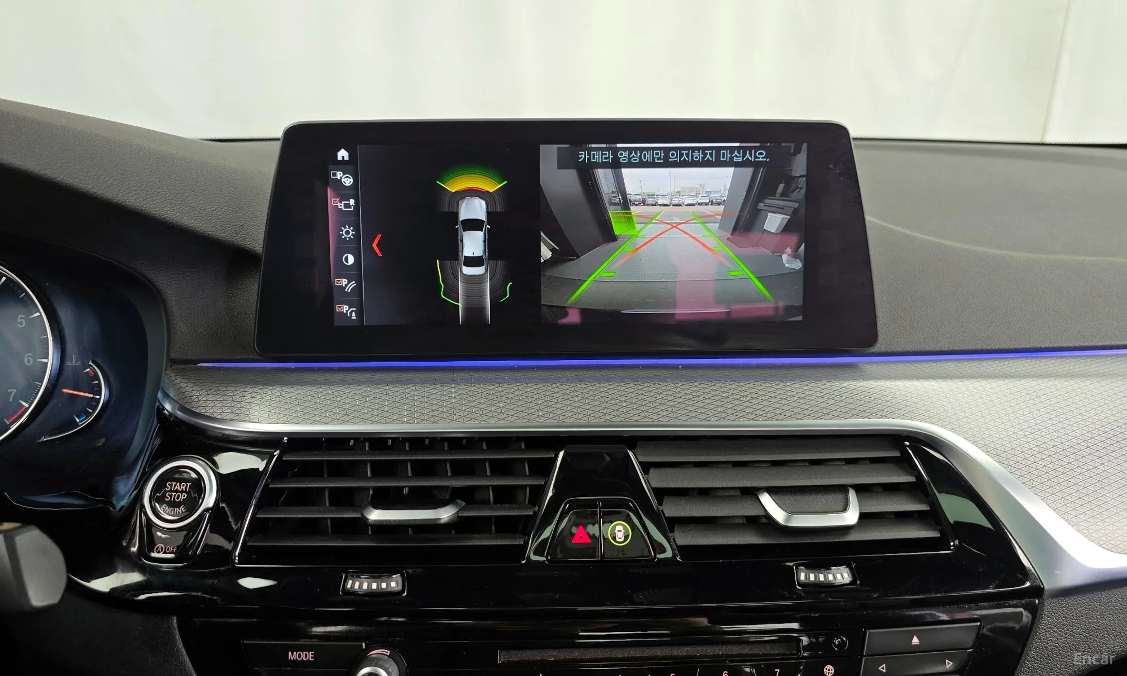 BMW 5 Series (G30) превью 14