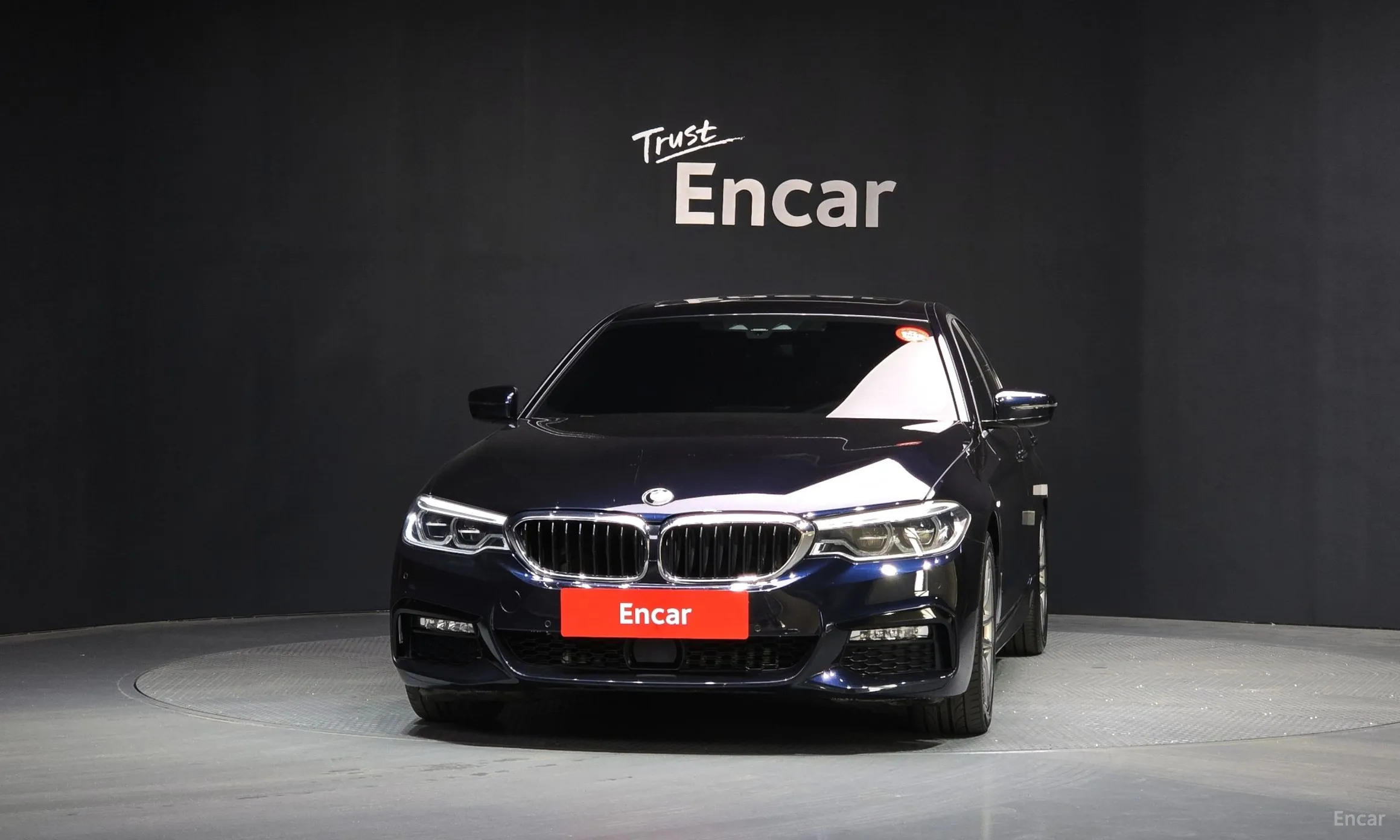 BMW 5 Series (G30) превью 3