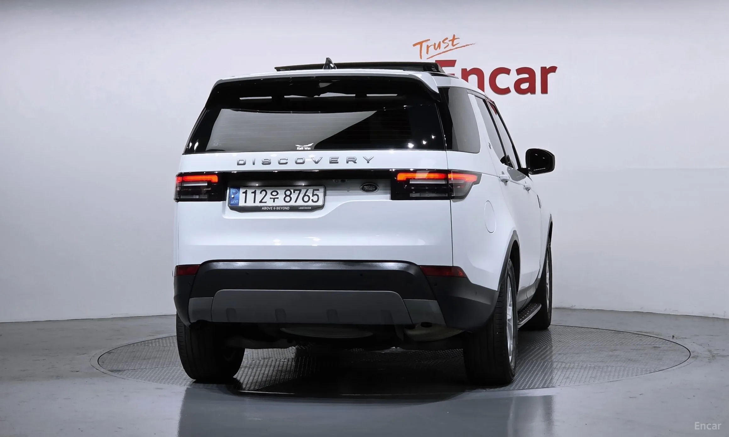 Land Rover Discovery 5 превью 4