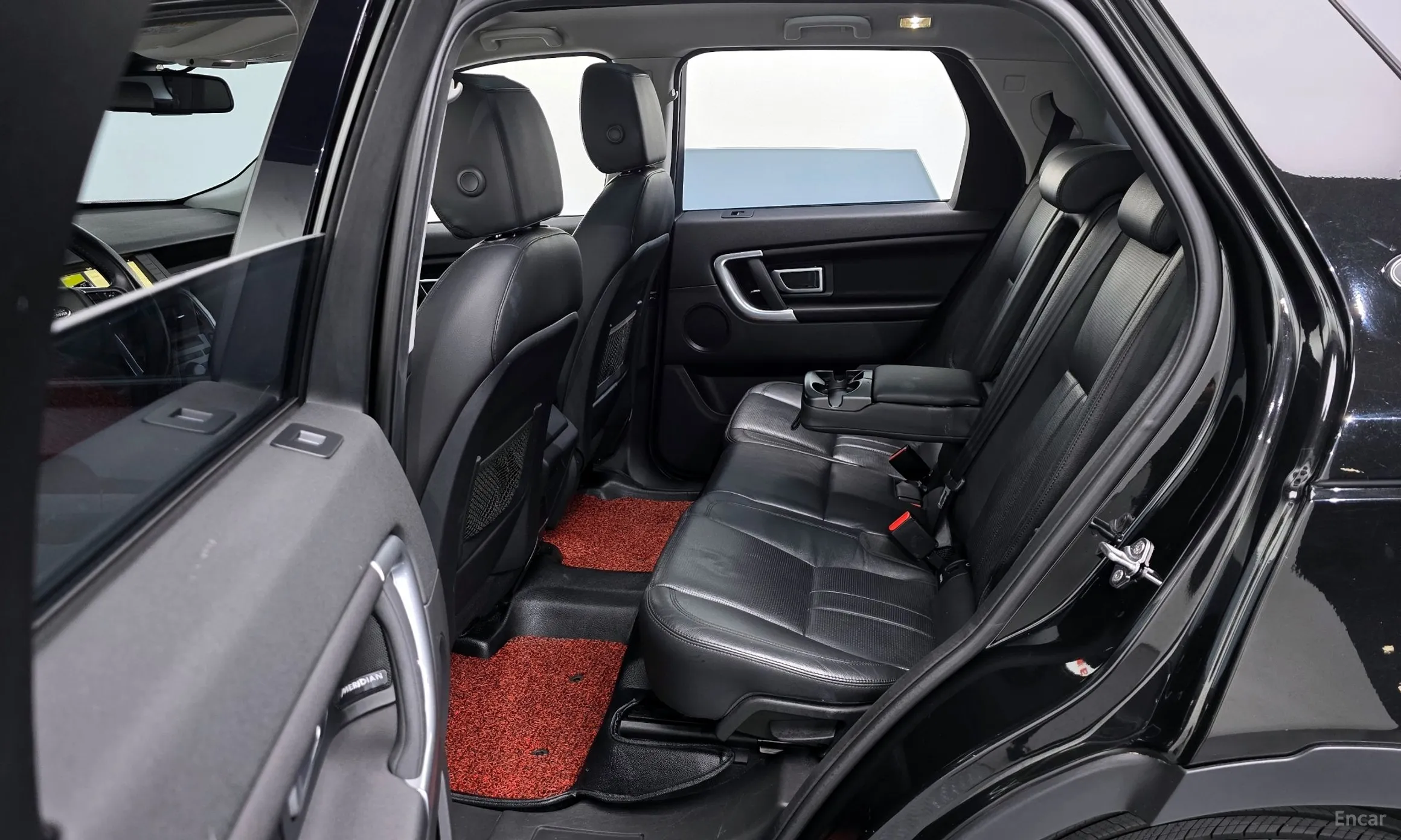 Land Rover Discovery Sports превью 12