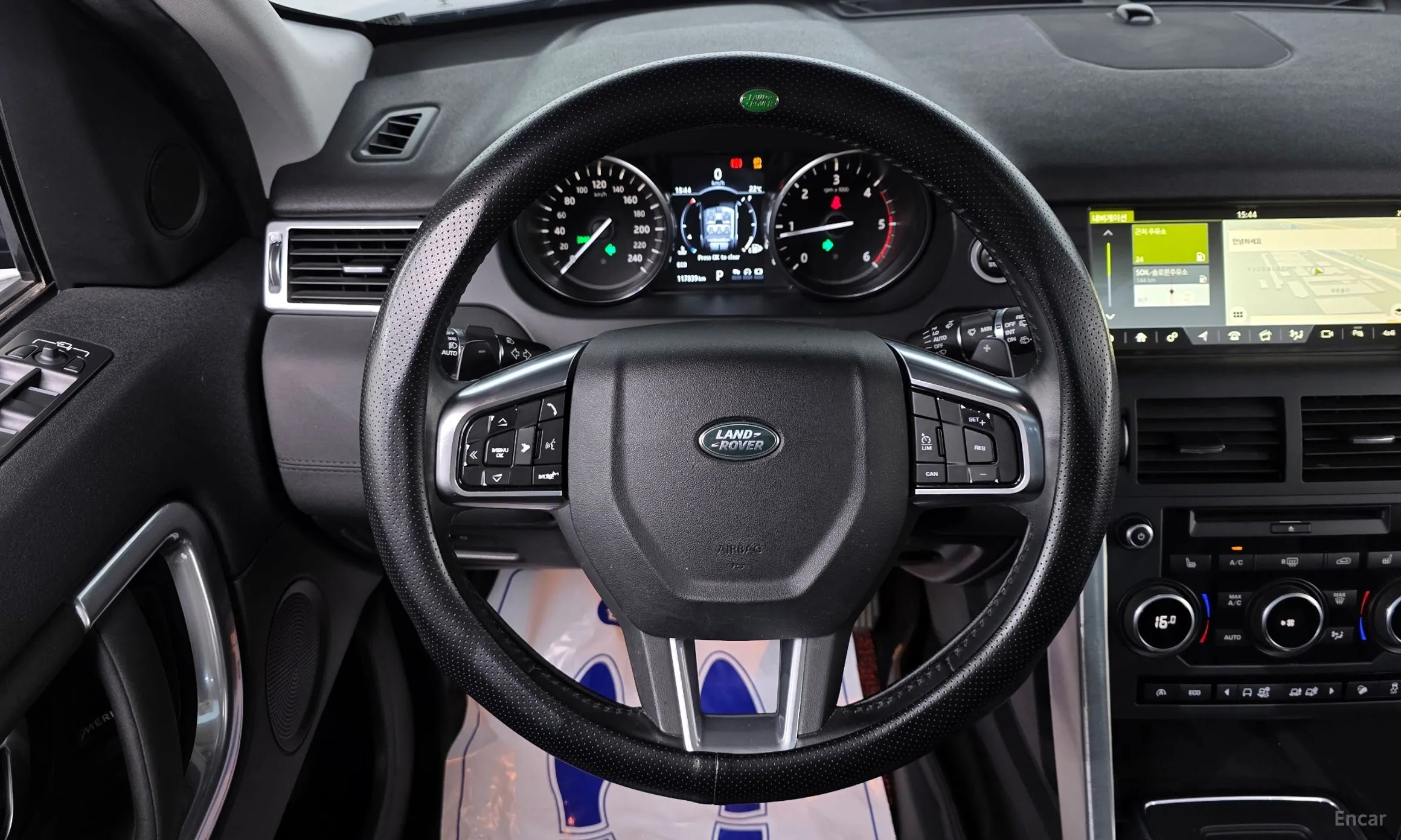 Land Rover Discovery Sports превью 15