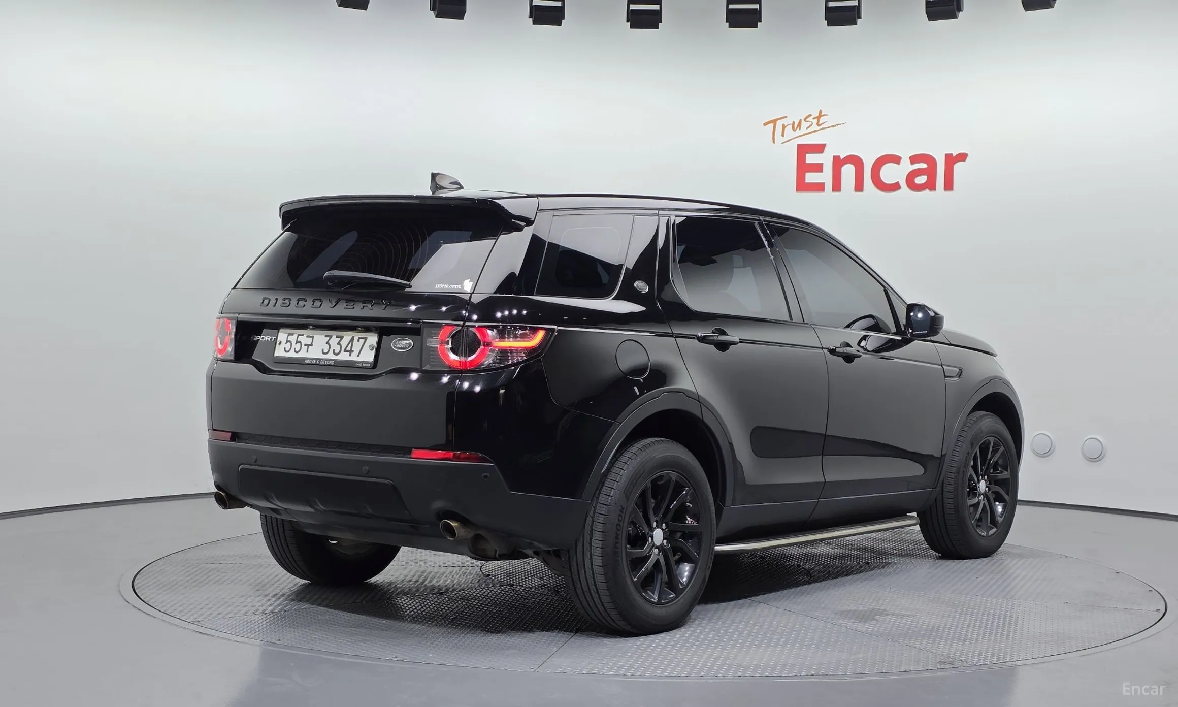 Land Rover Discovery Sports превью 2
