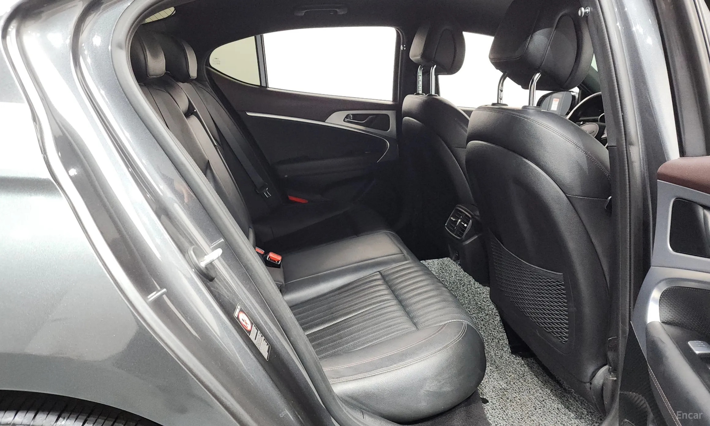 Genesis G70 превью 11