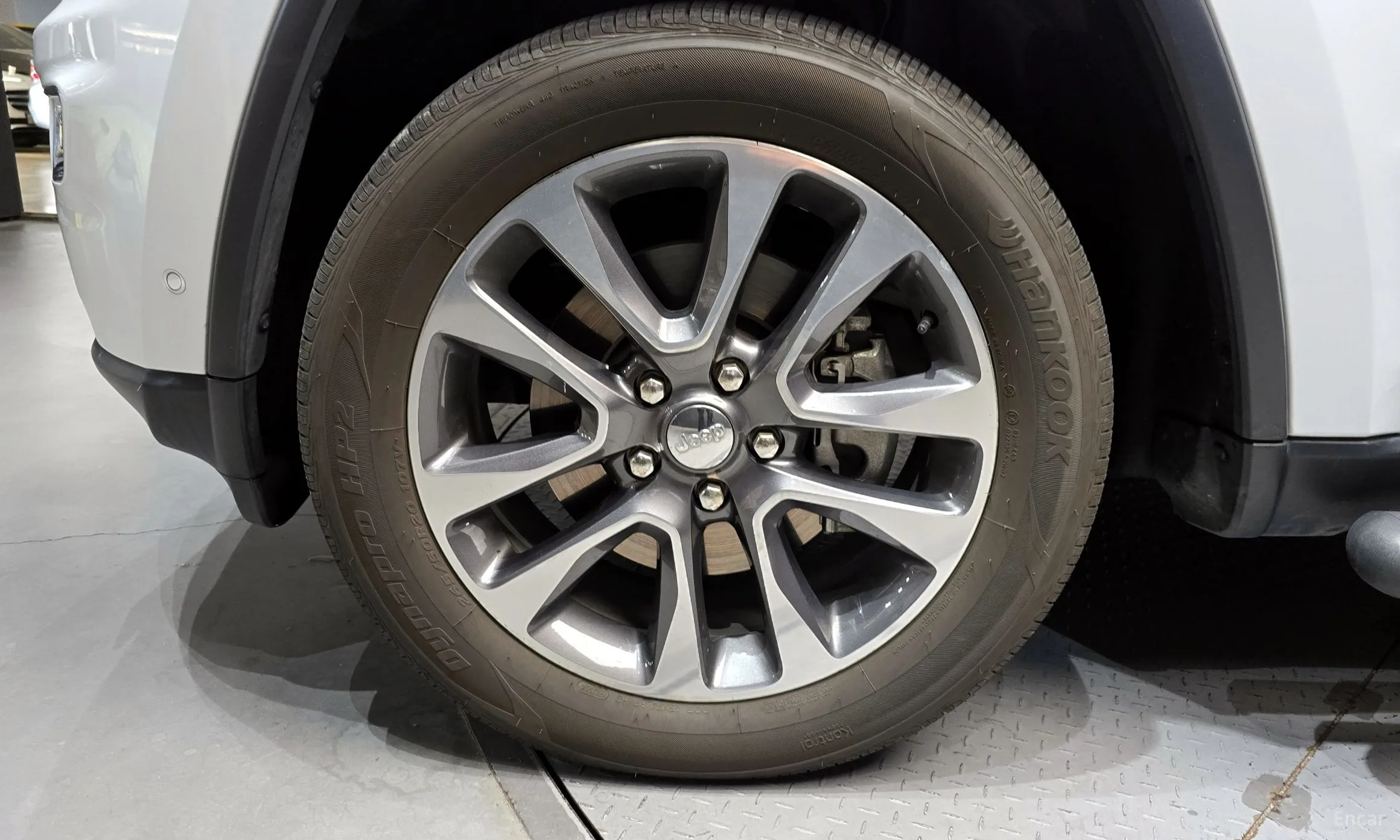 Jeep Grand Cherokee превью 5
