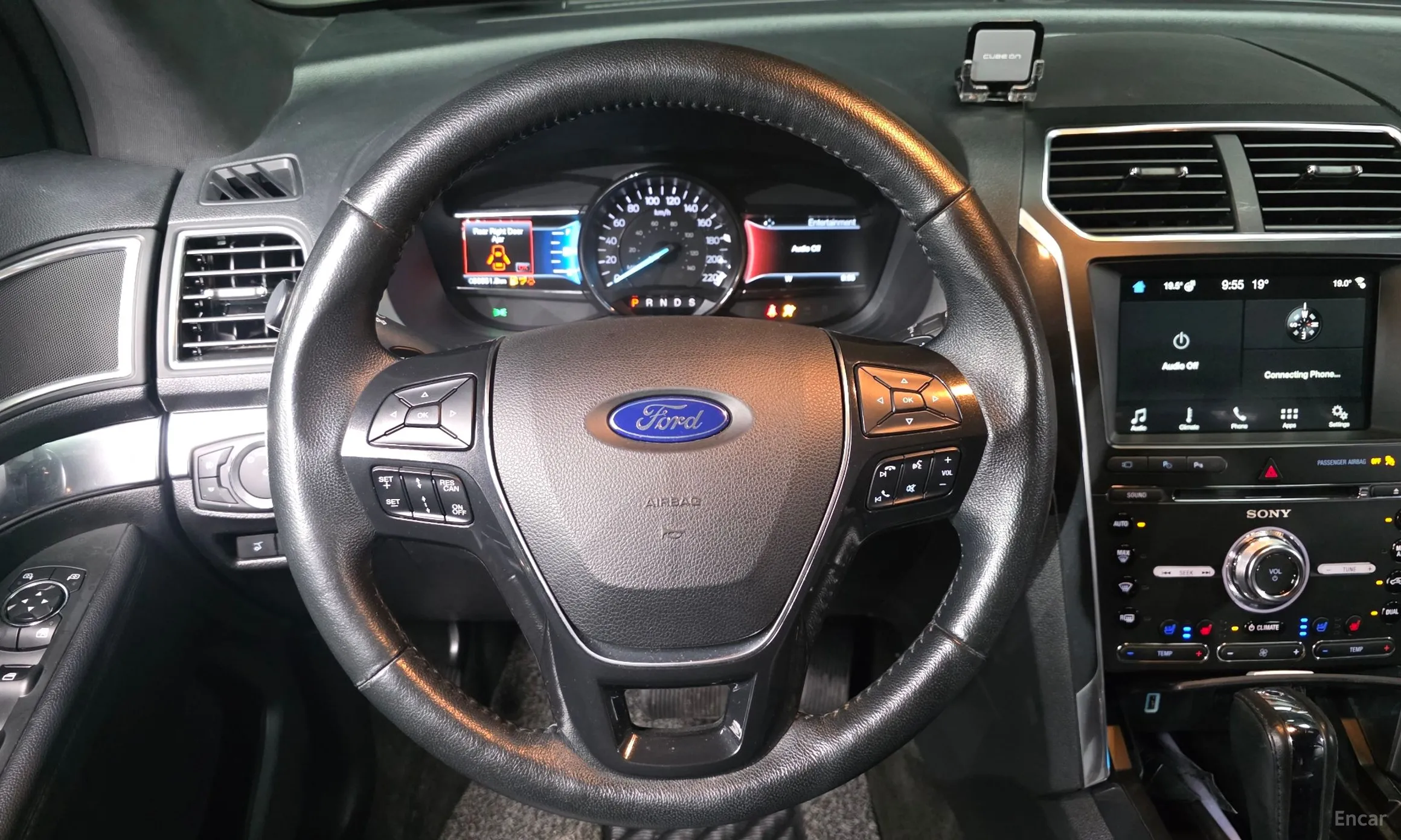 Ford Explorer превью 13