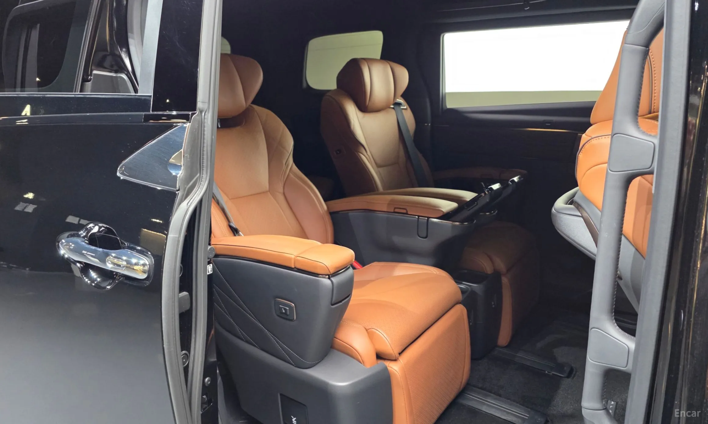 Toyota Alphard 4th Generation превью 12