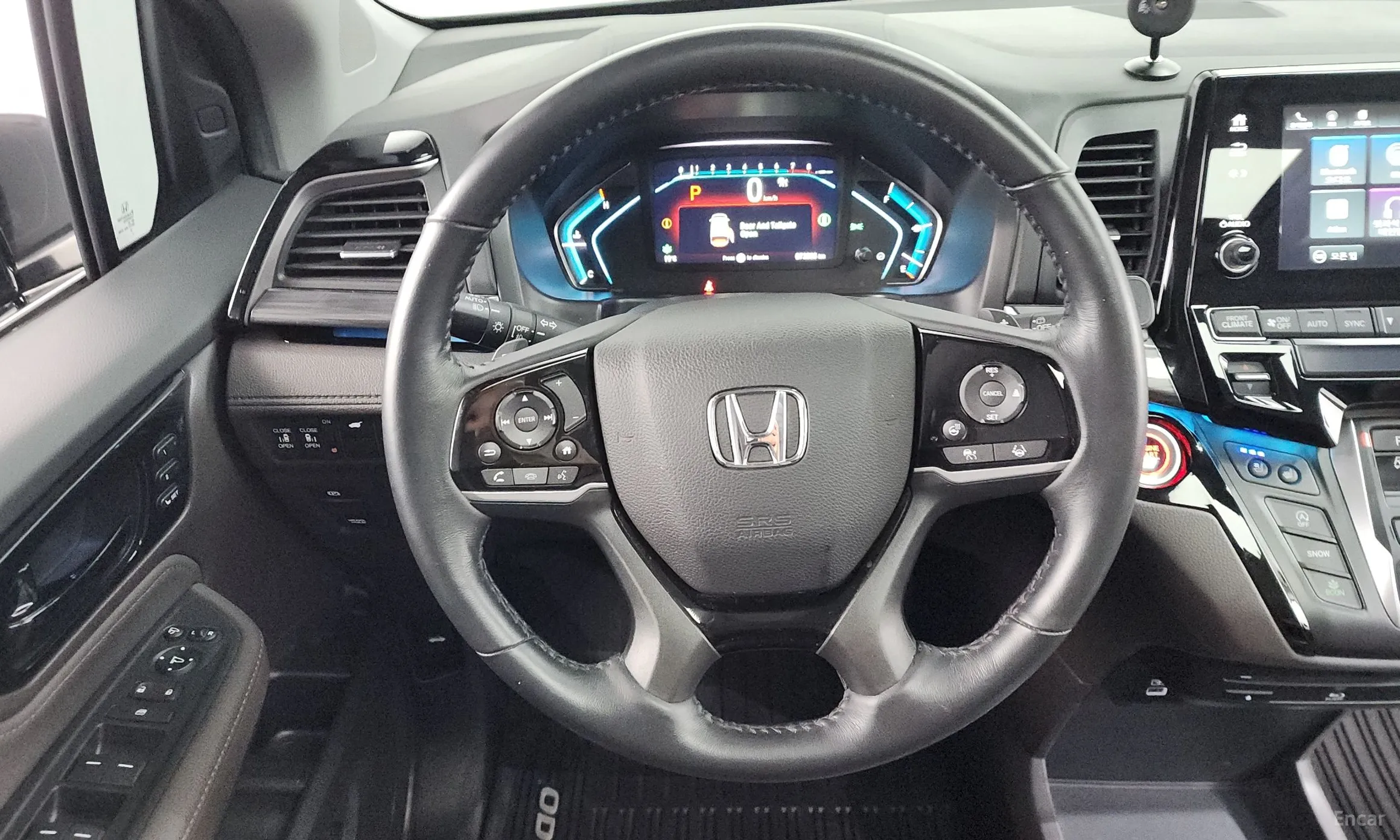 Honda Odyssey превью 13