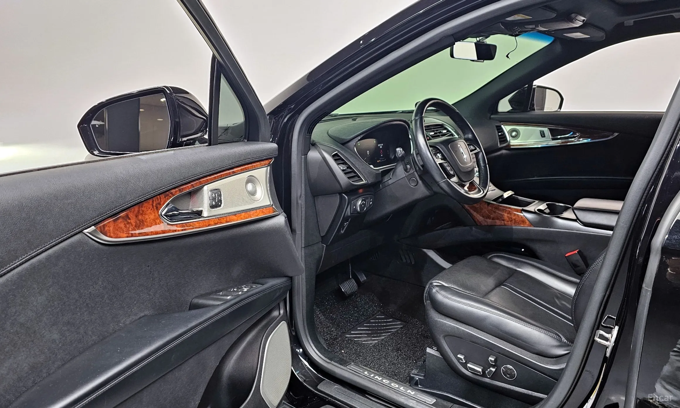 Lincoln Nautilus Gen 1 превью 10