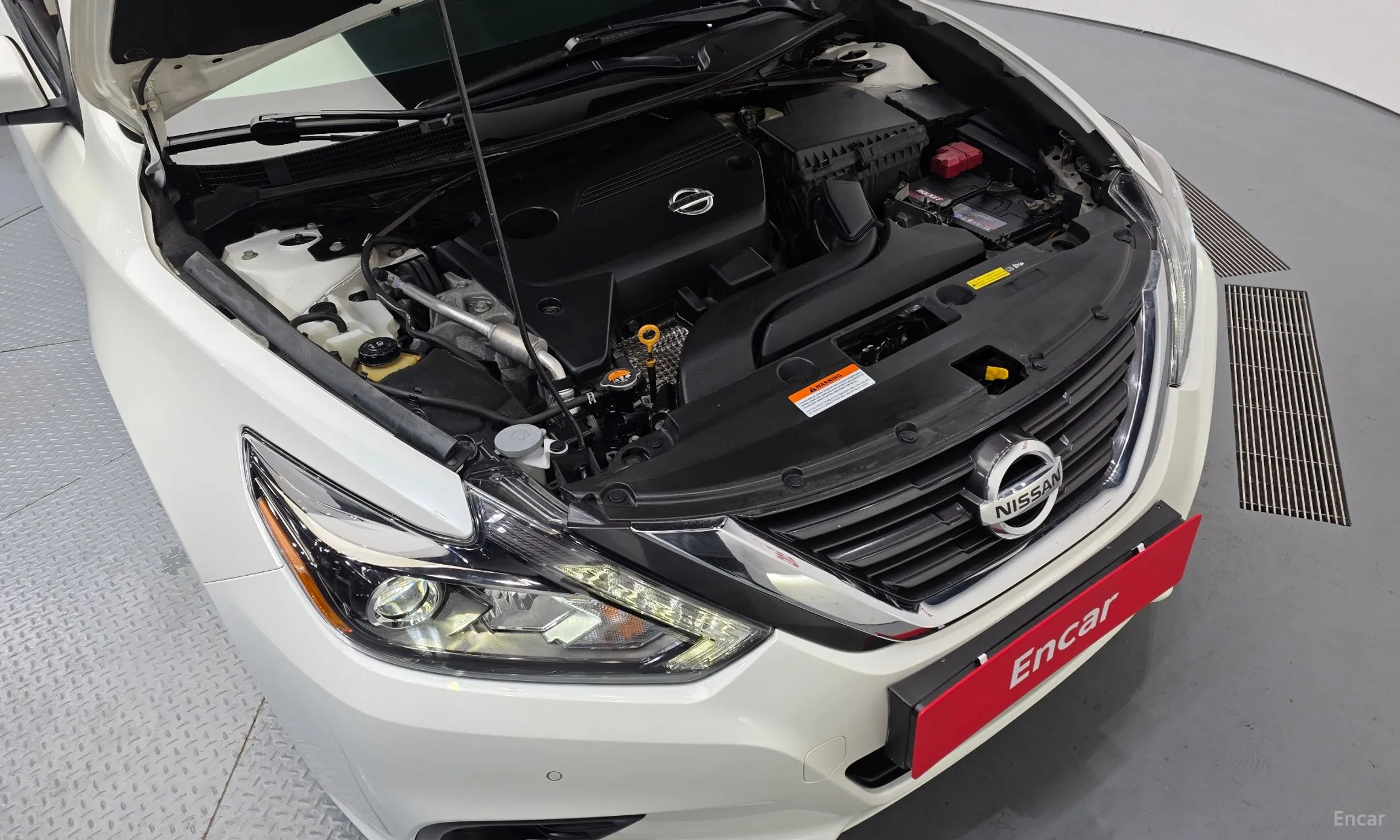 Nissan Altima превью 6
