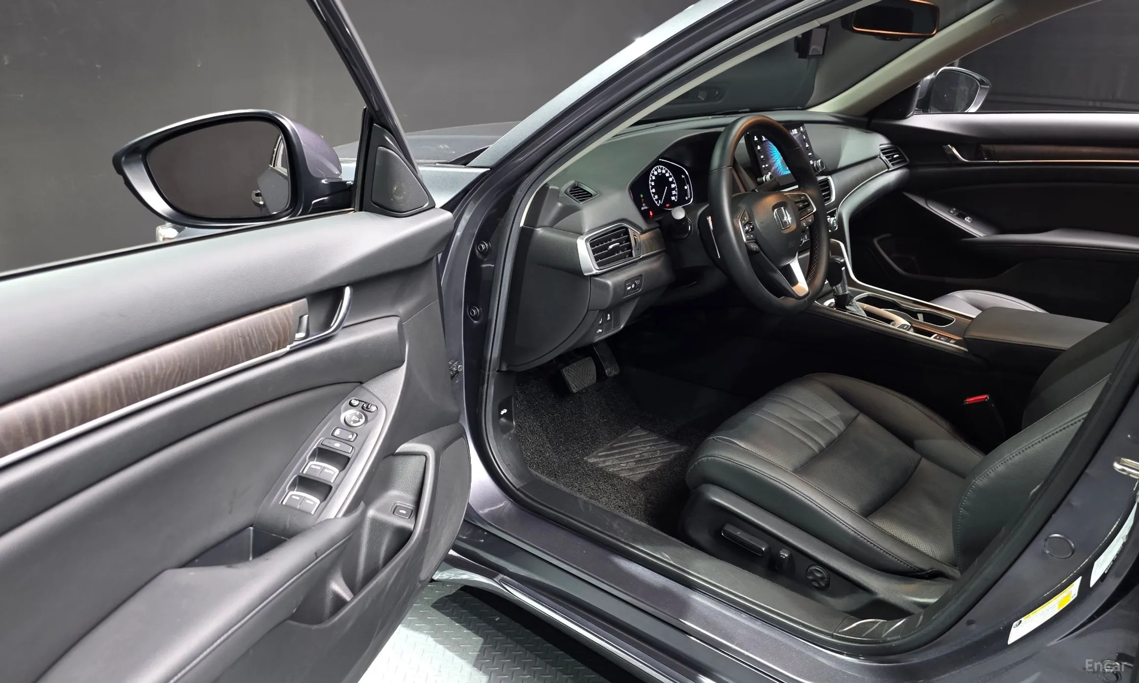 Honda Accord 10th Generation превью 10