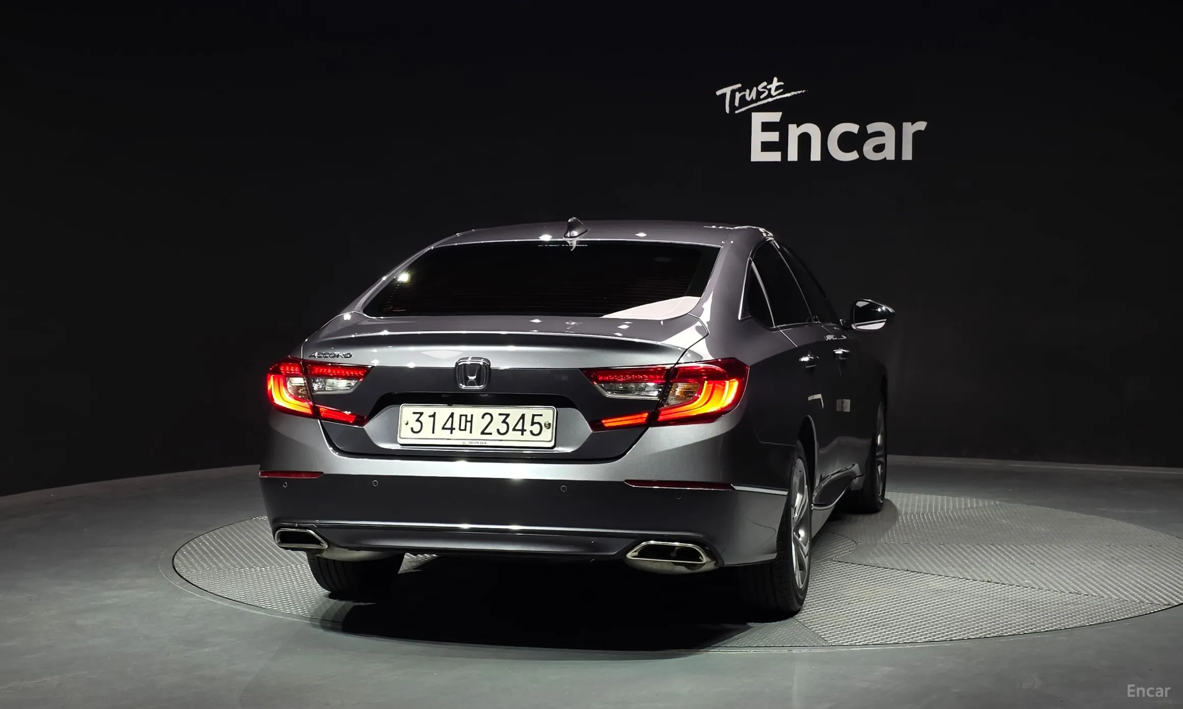 Honda Accord 10th Generation превью 4
