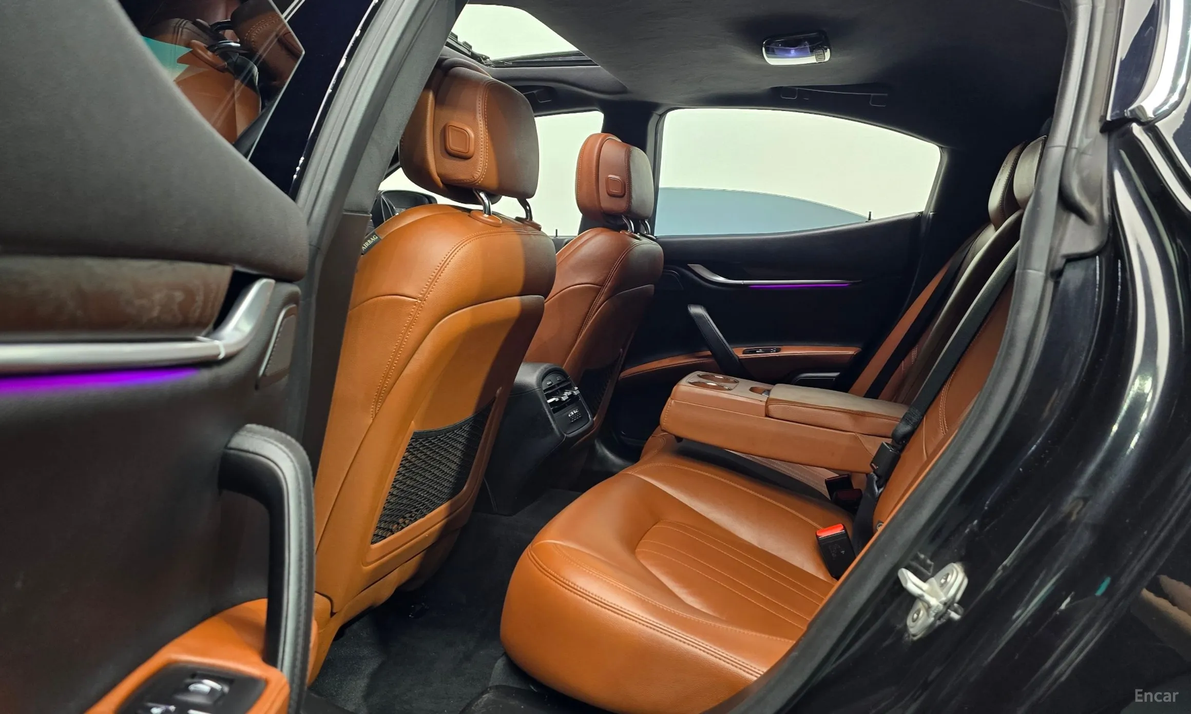 Maserati Ghibli превью 12