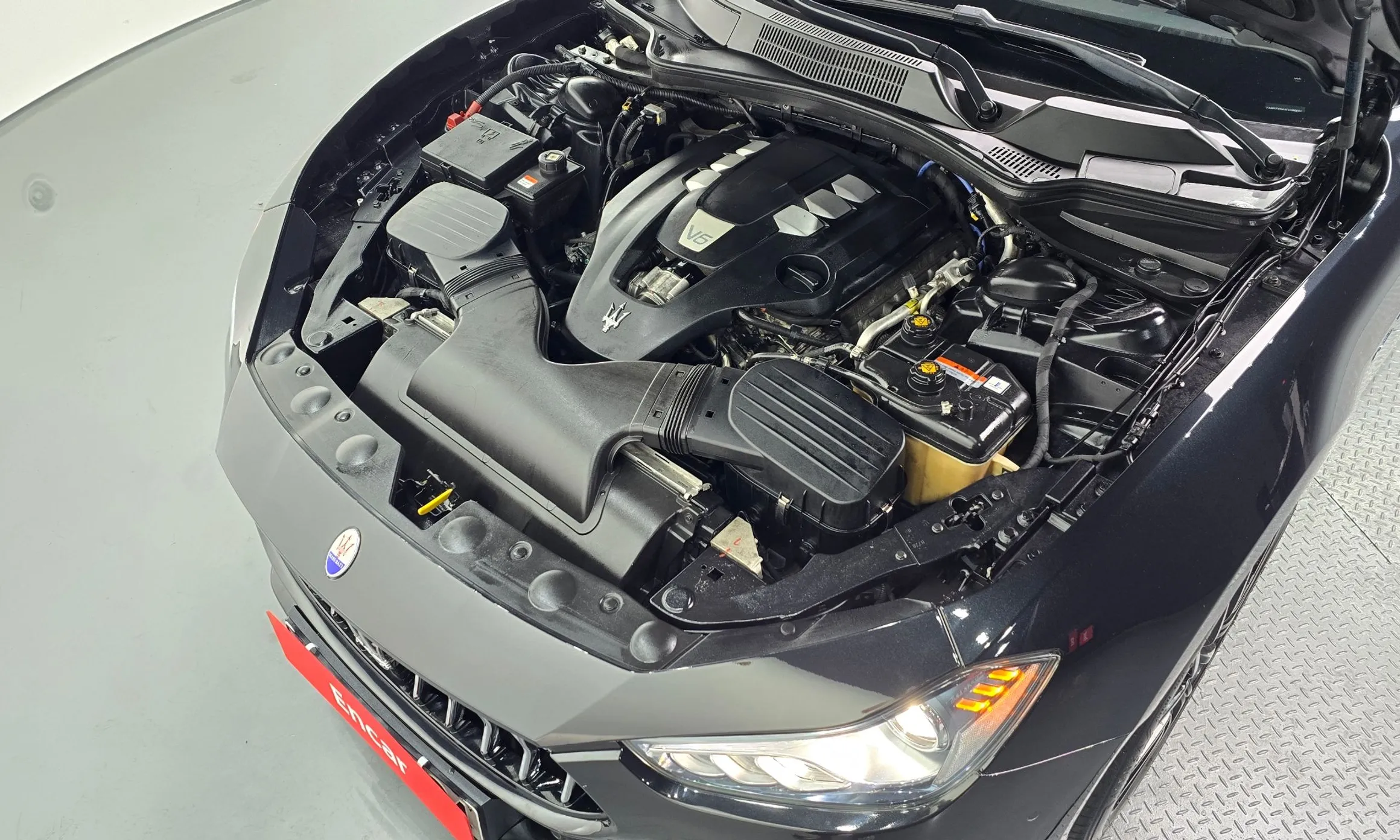 Maserati Ghibli превью 6