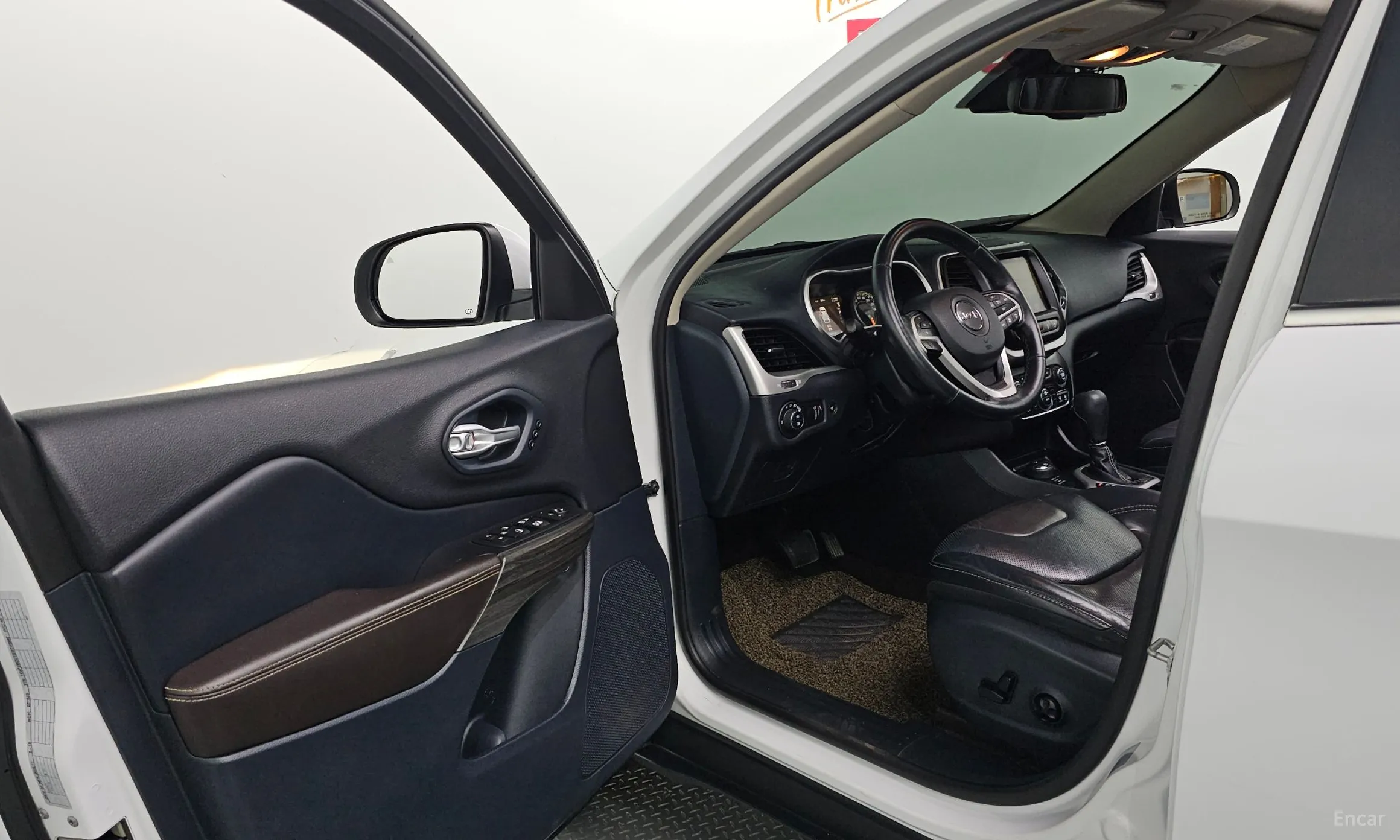 Jeep Cherokee (KL) превью 10