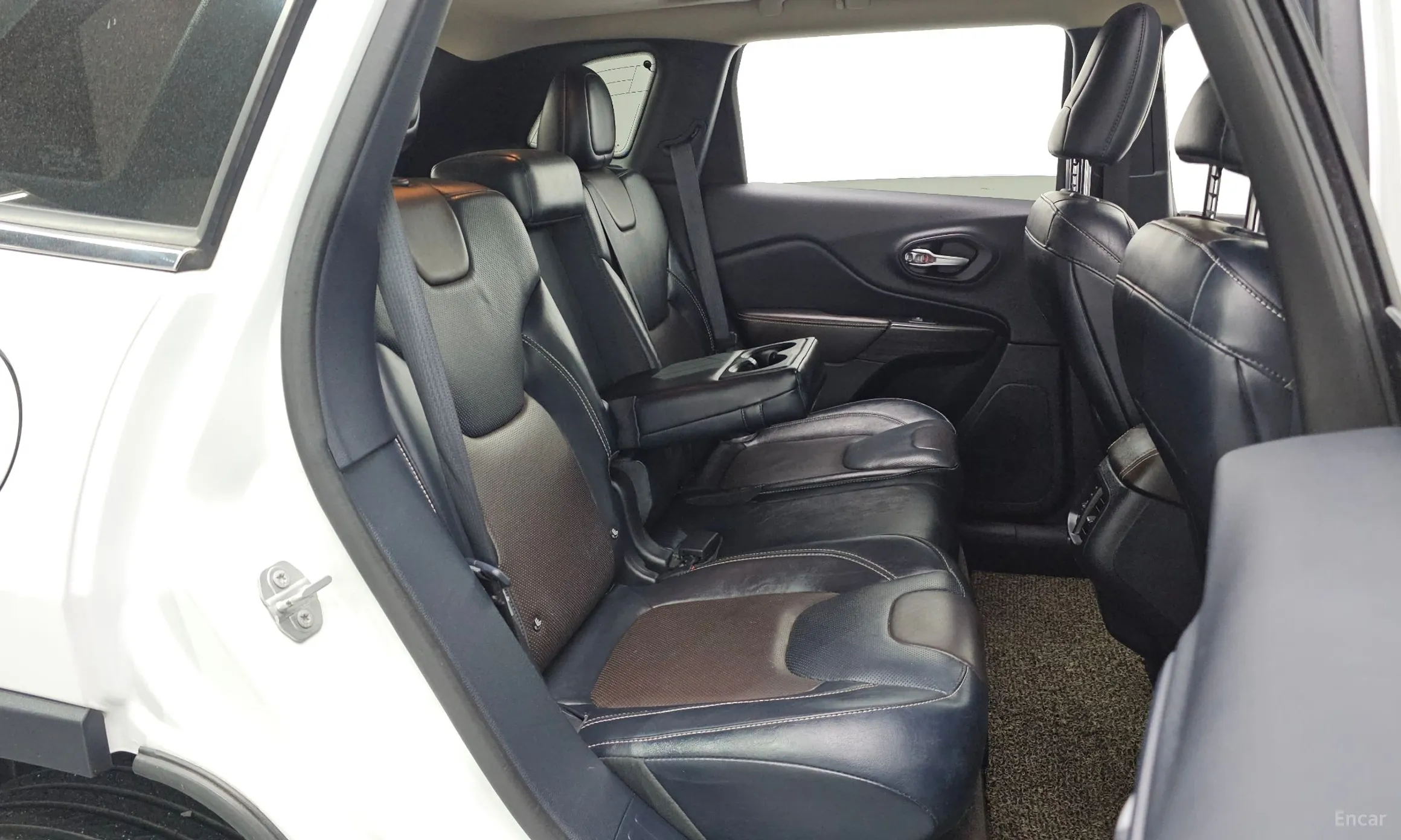 Jeep Cherokee (KL) превью 12