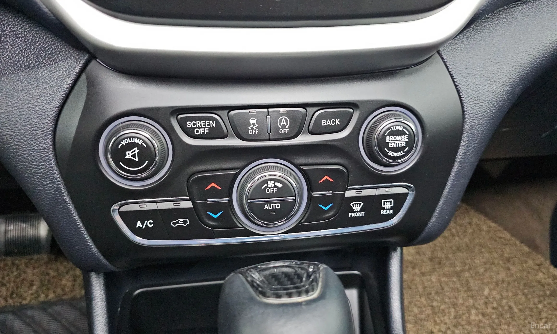 Jeep Cherokee (KL) превью 16