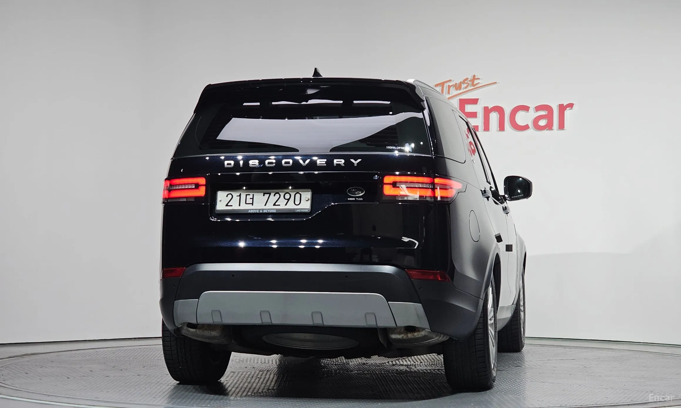 Land Rover Discovery 5 превью 4
