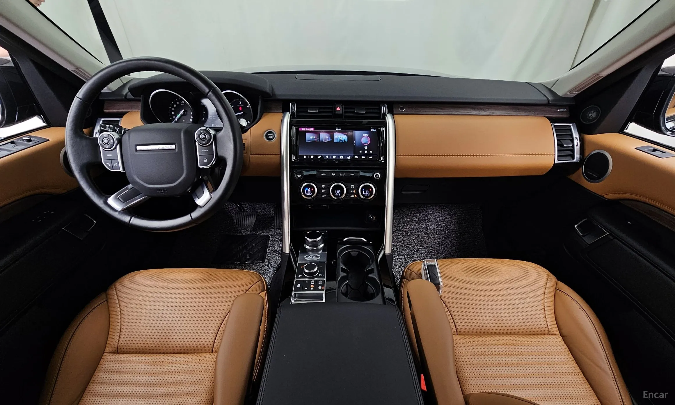 Land Rover Discovery 5 превью 7