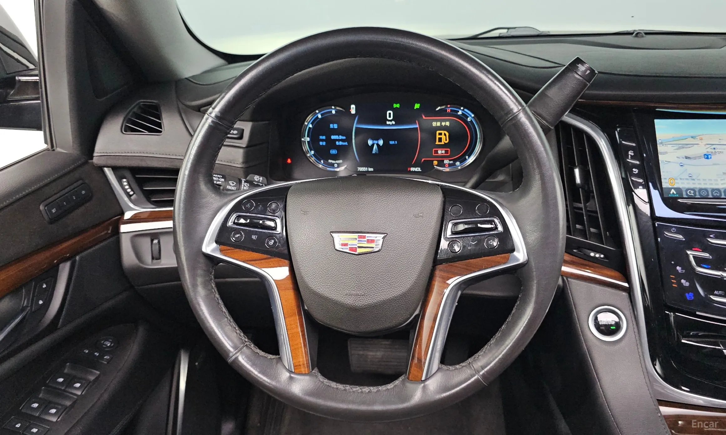 Cadillac Escalade превью 13