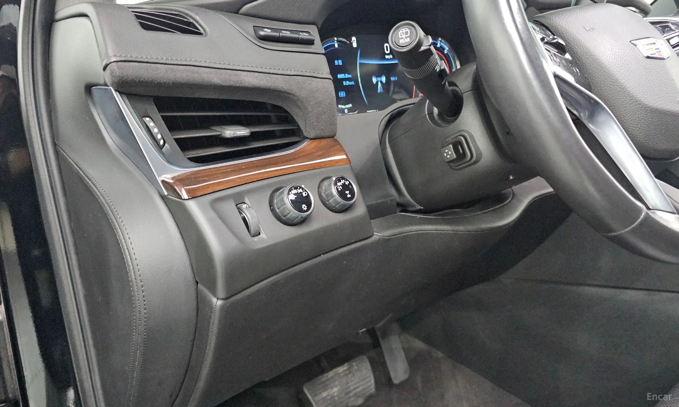 Cadillac Escalade превью 20