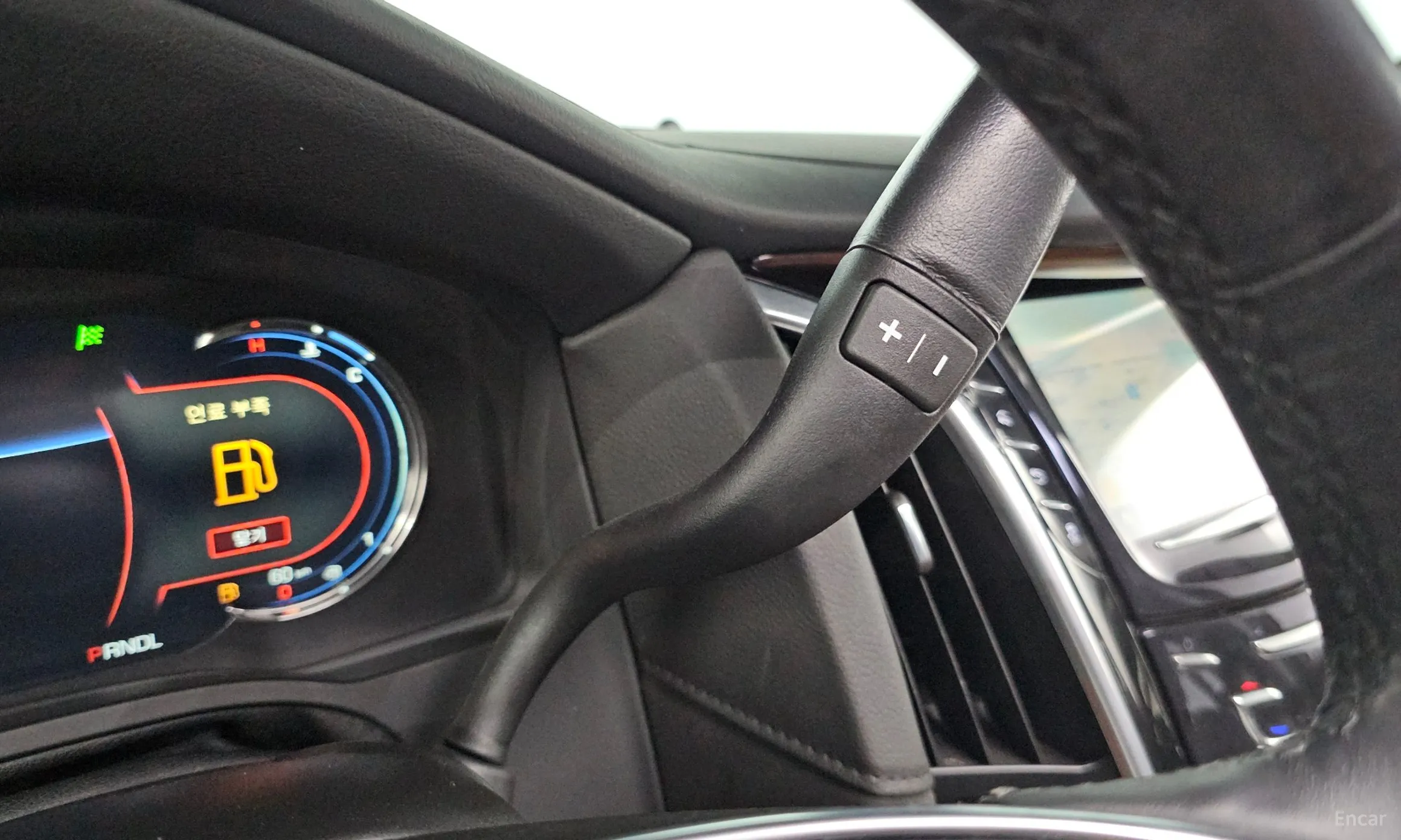 Cadillac Escalade превью 9