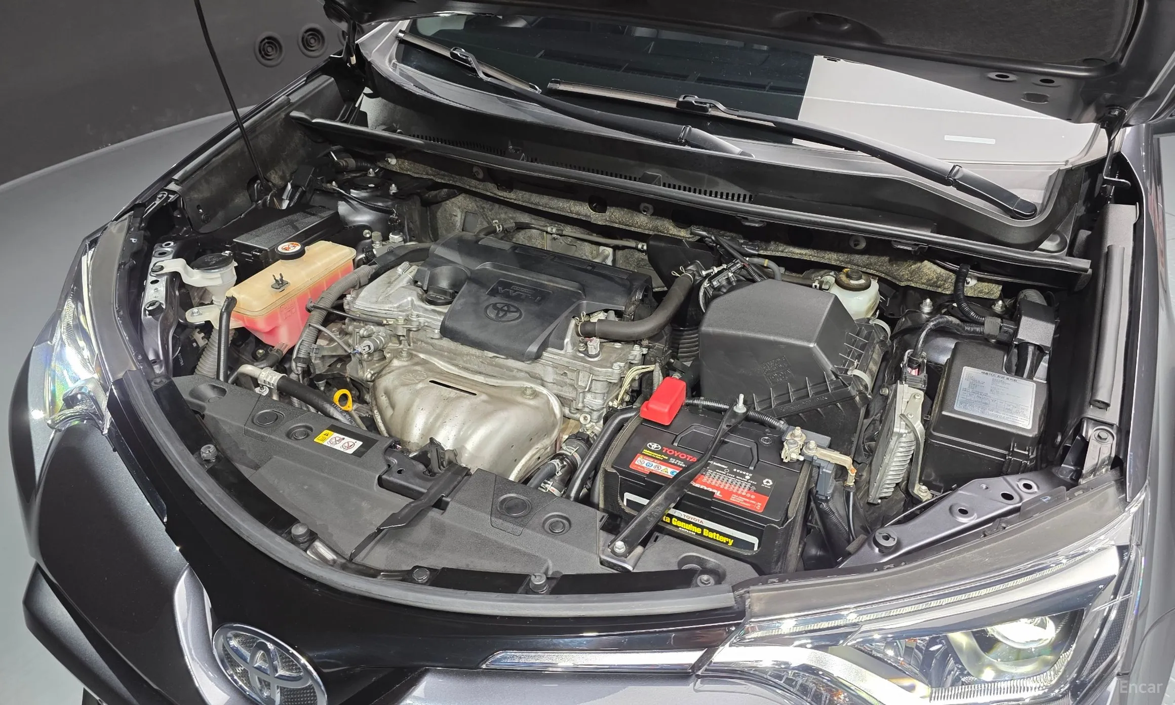 Toyota RAV4 превью 6