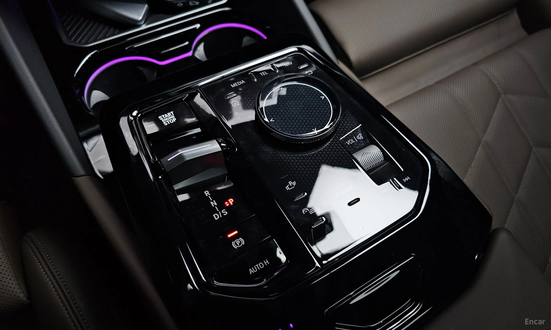BMW 5 Series (G60) превью 9