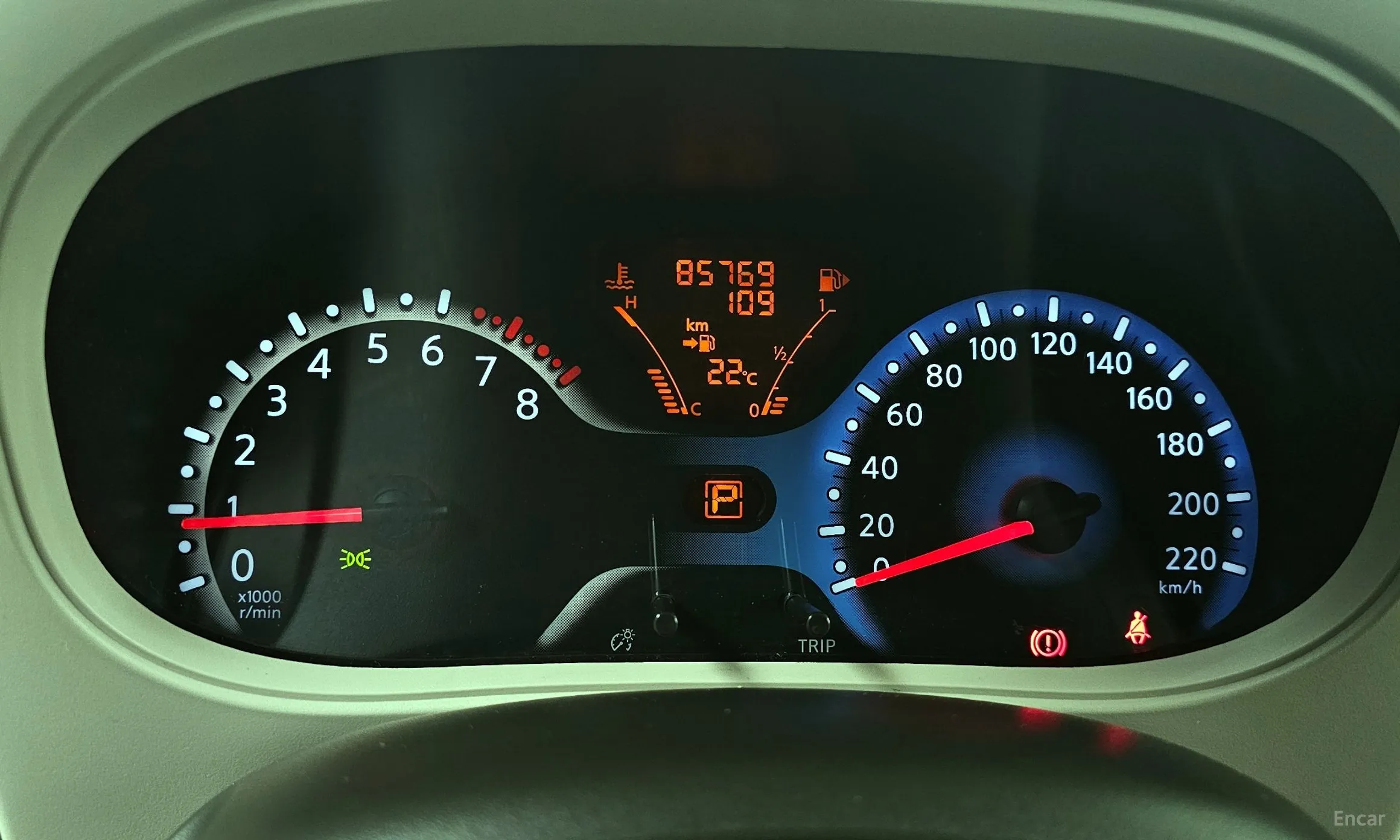 Nissan Cube превью 8