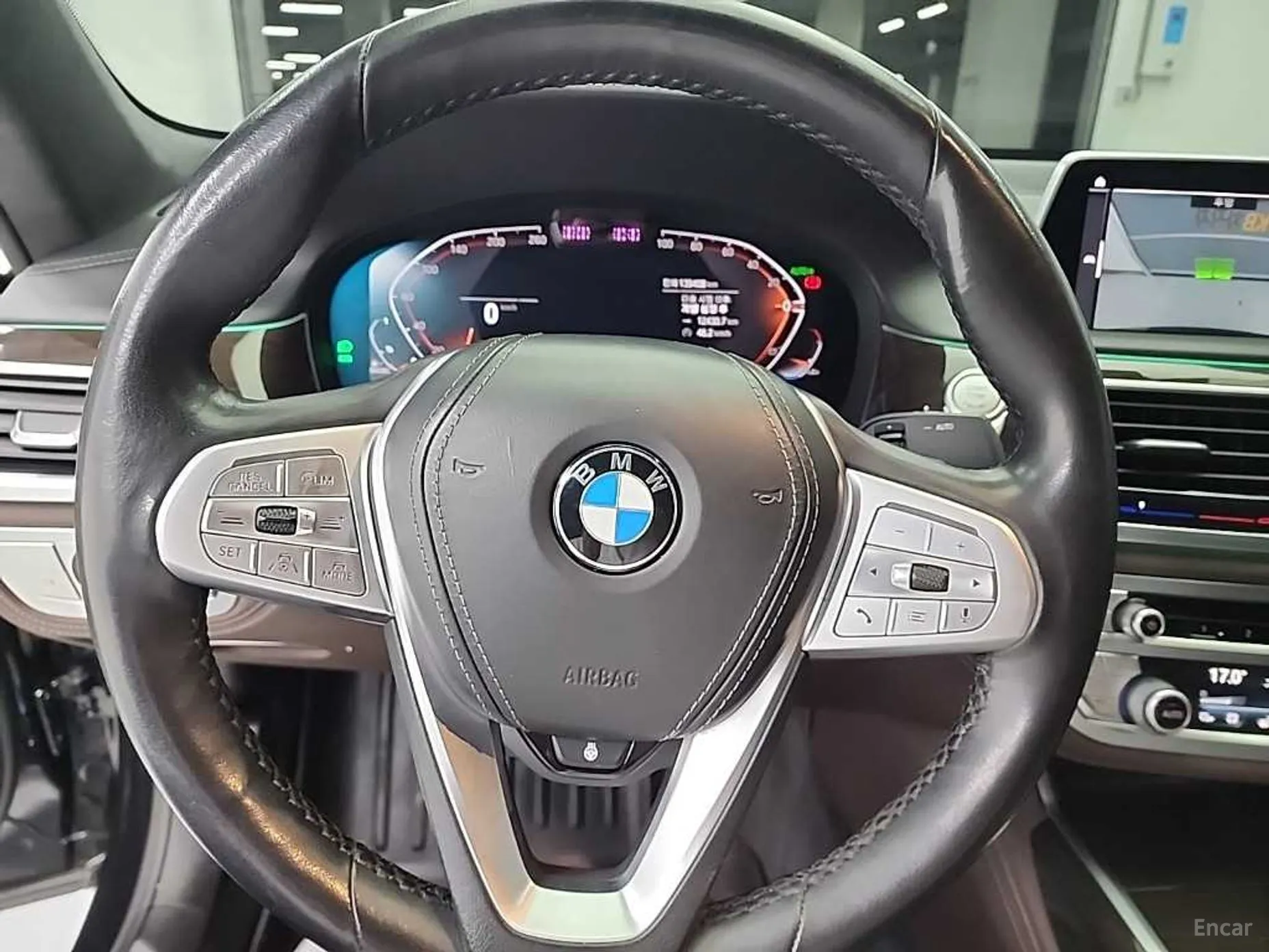BMW 7 Series (G11) превью 9
