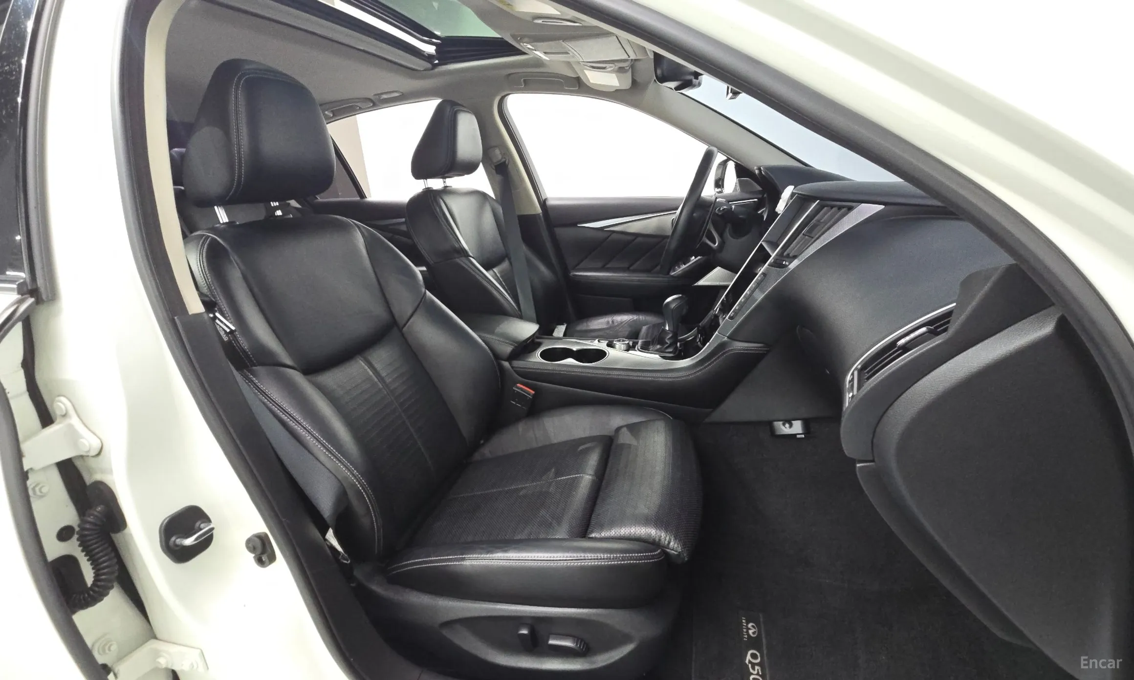 Infiniti Q50 превью 11