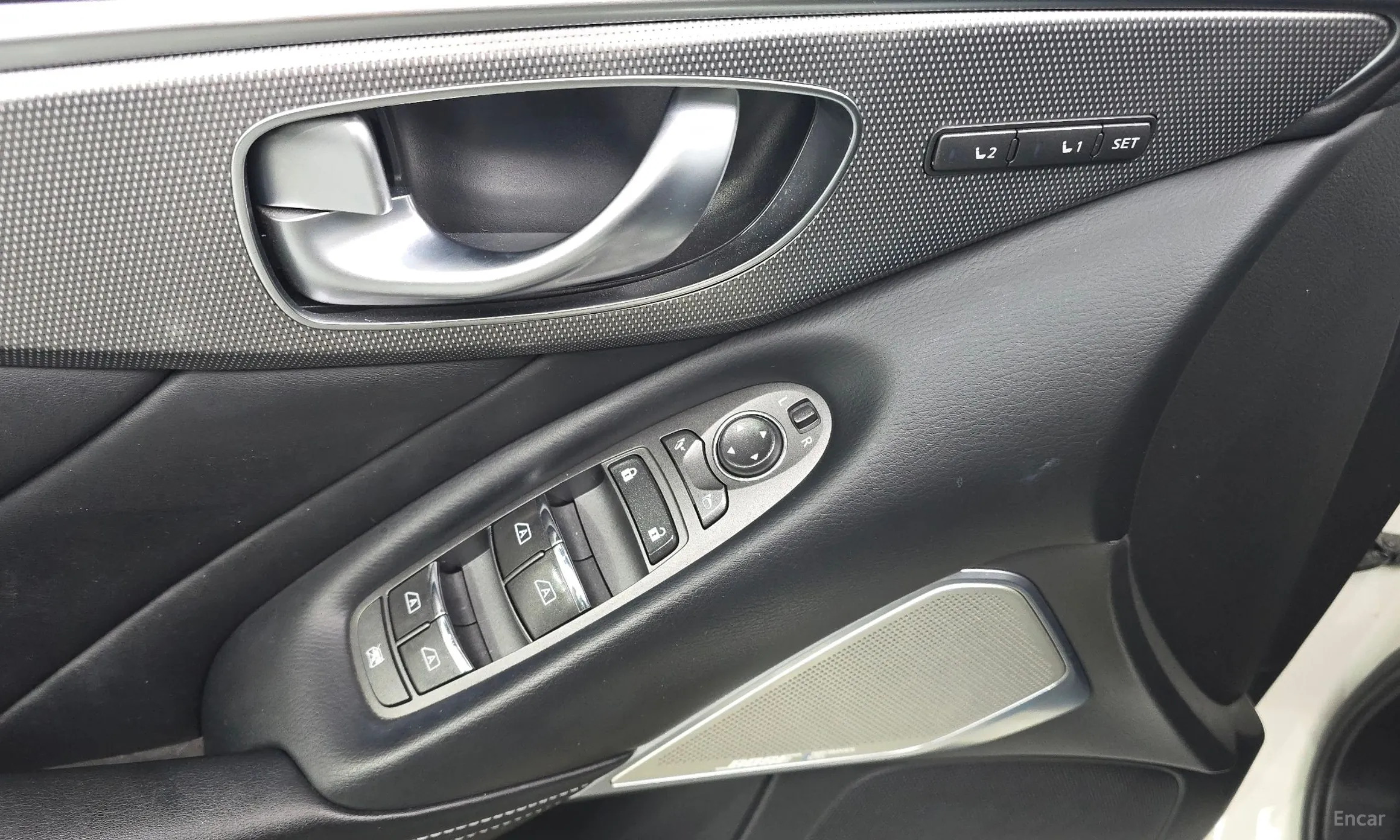 Infiniti Q50 превью 16