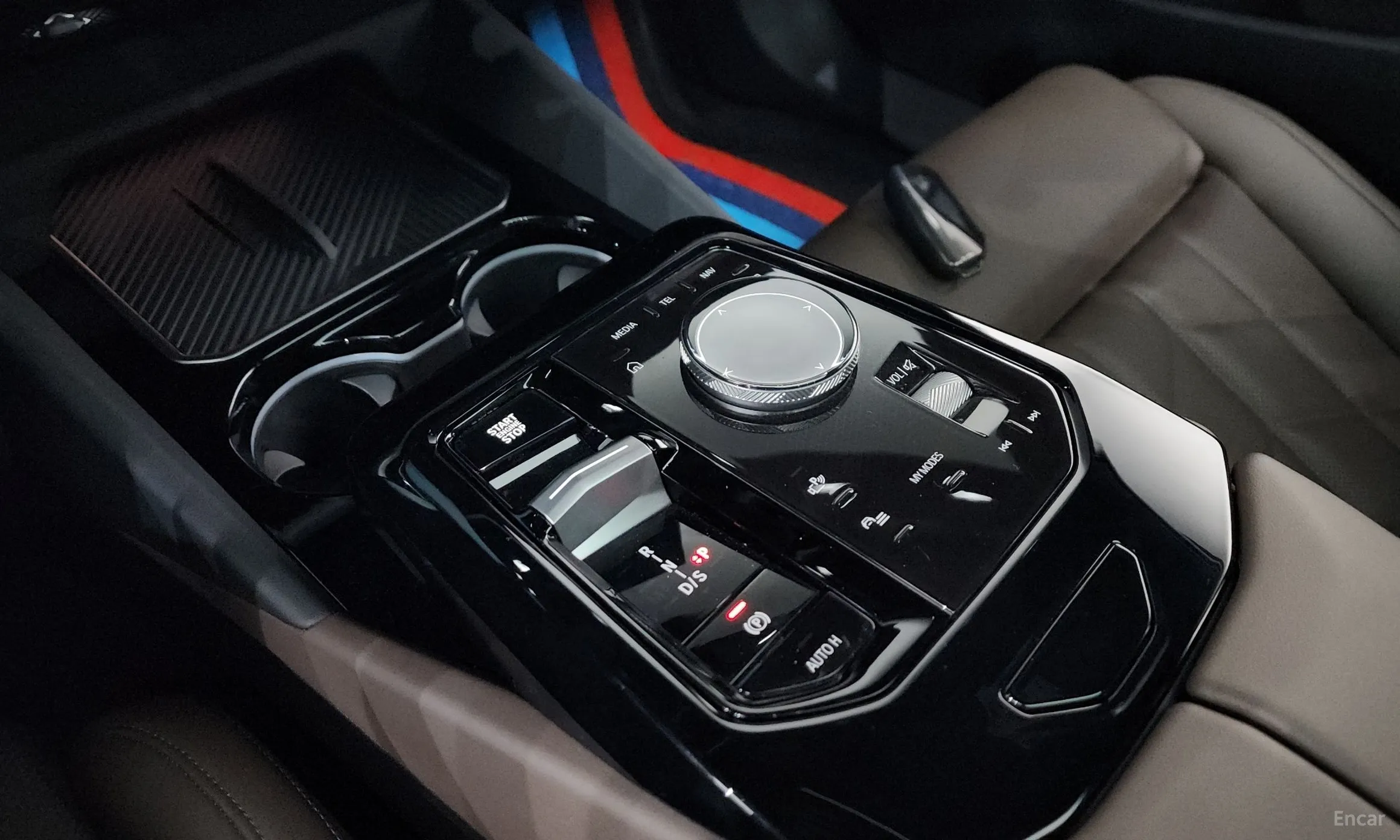 BMW 5 Series (G60) превью 9