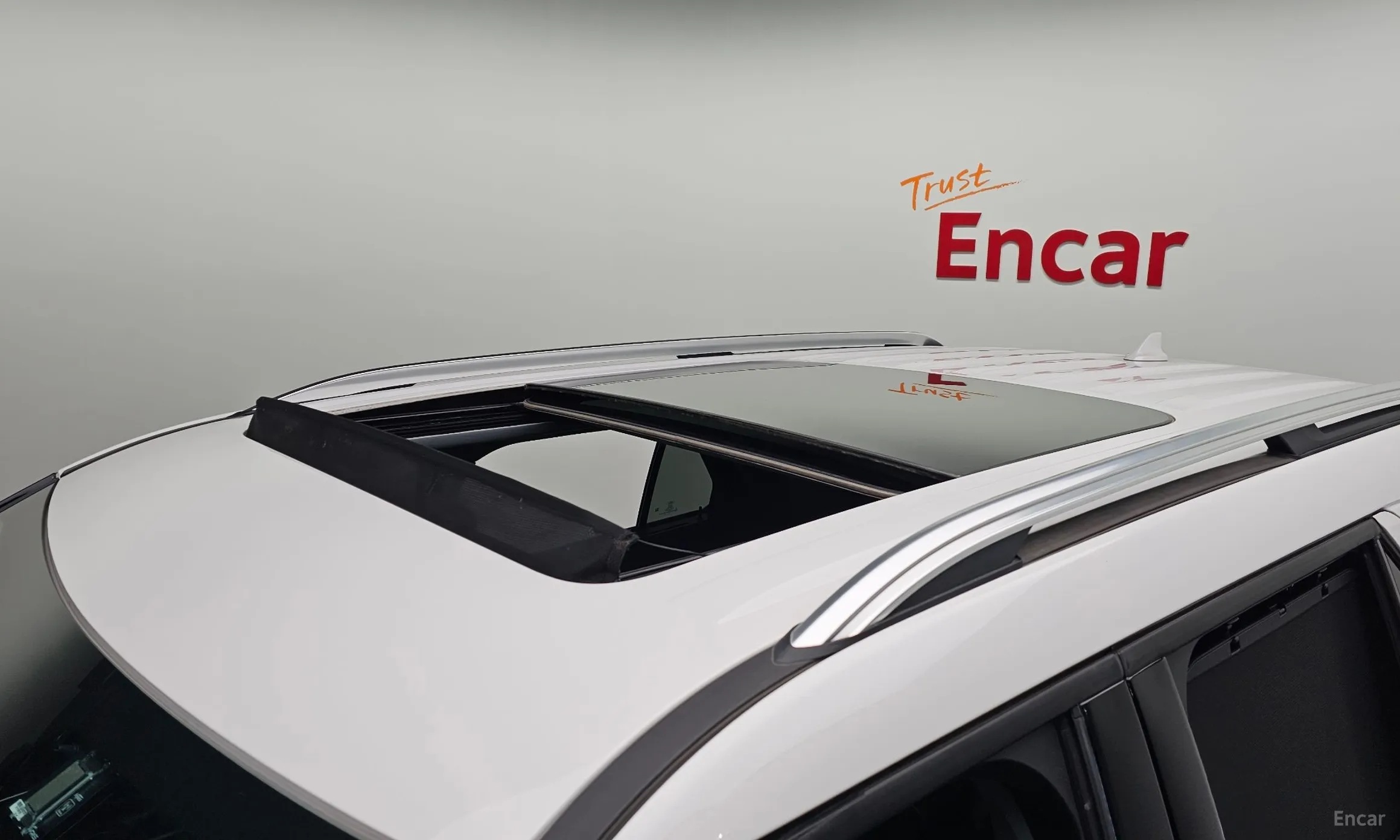 Ford Explorer 6th Generation превью 19