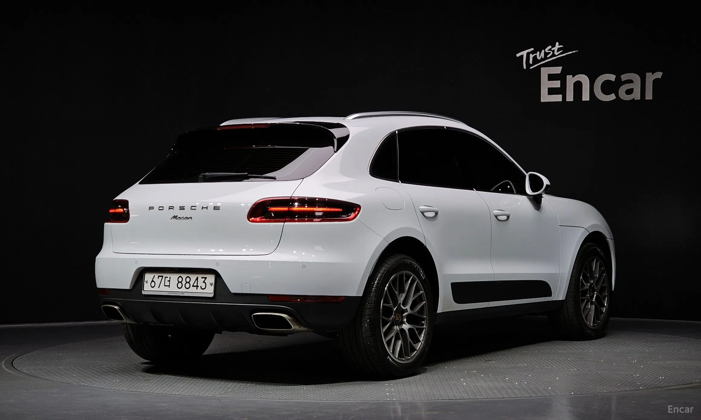 Porsche Macan превью 2